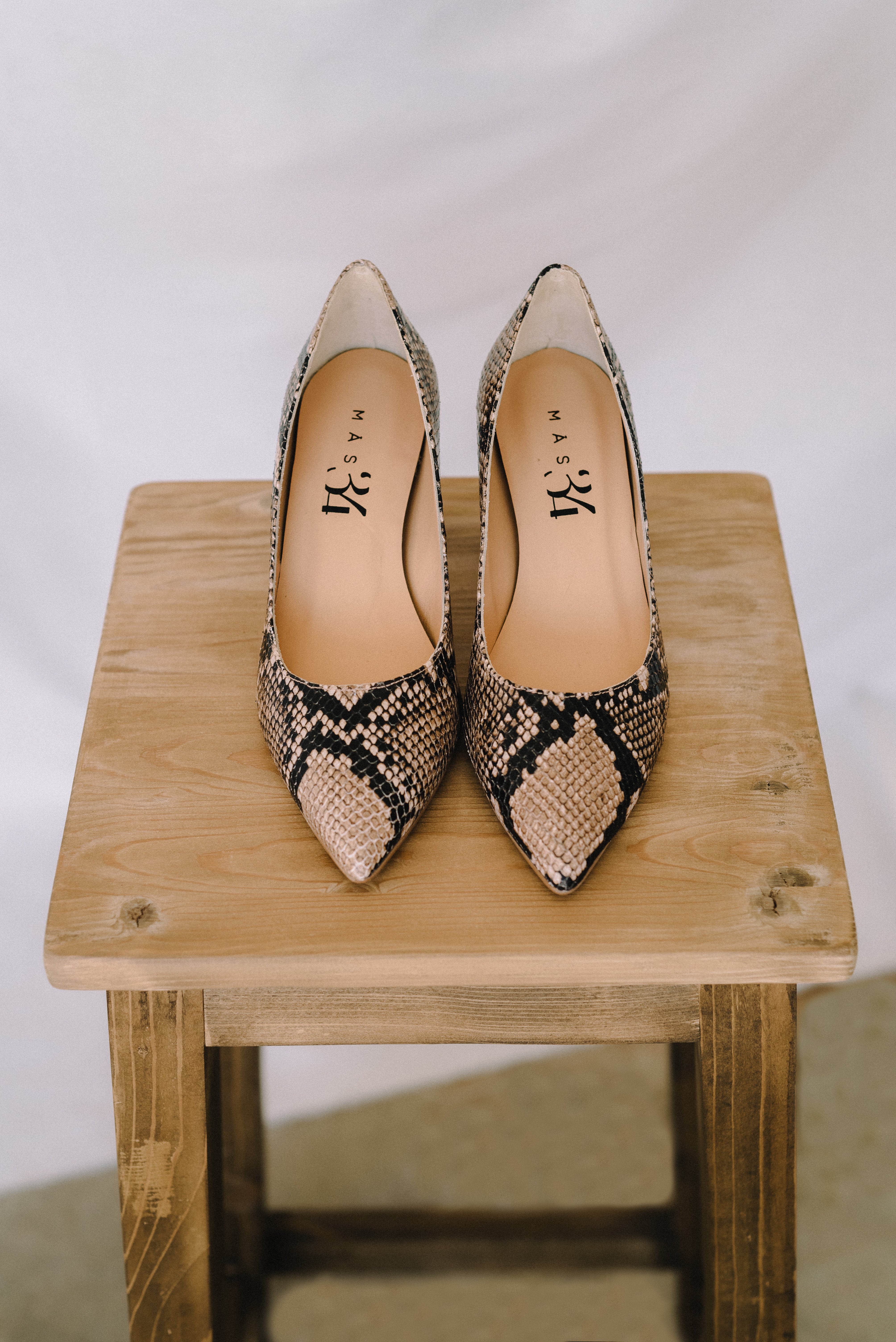 STILETTO NÚRIA PIEL EFECTO PITÓN ARENA 6CM