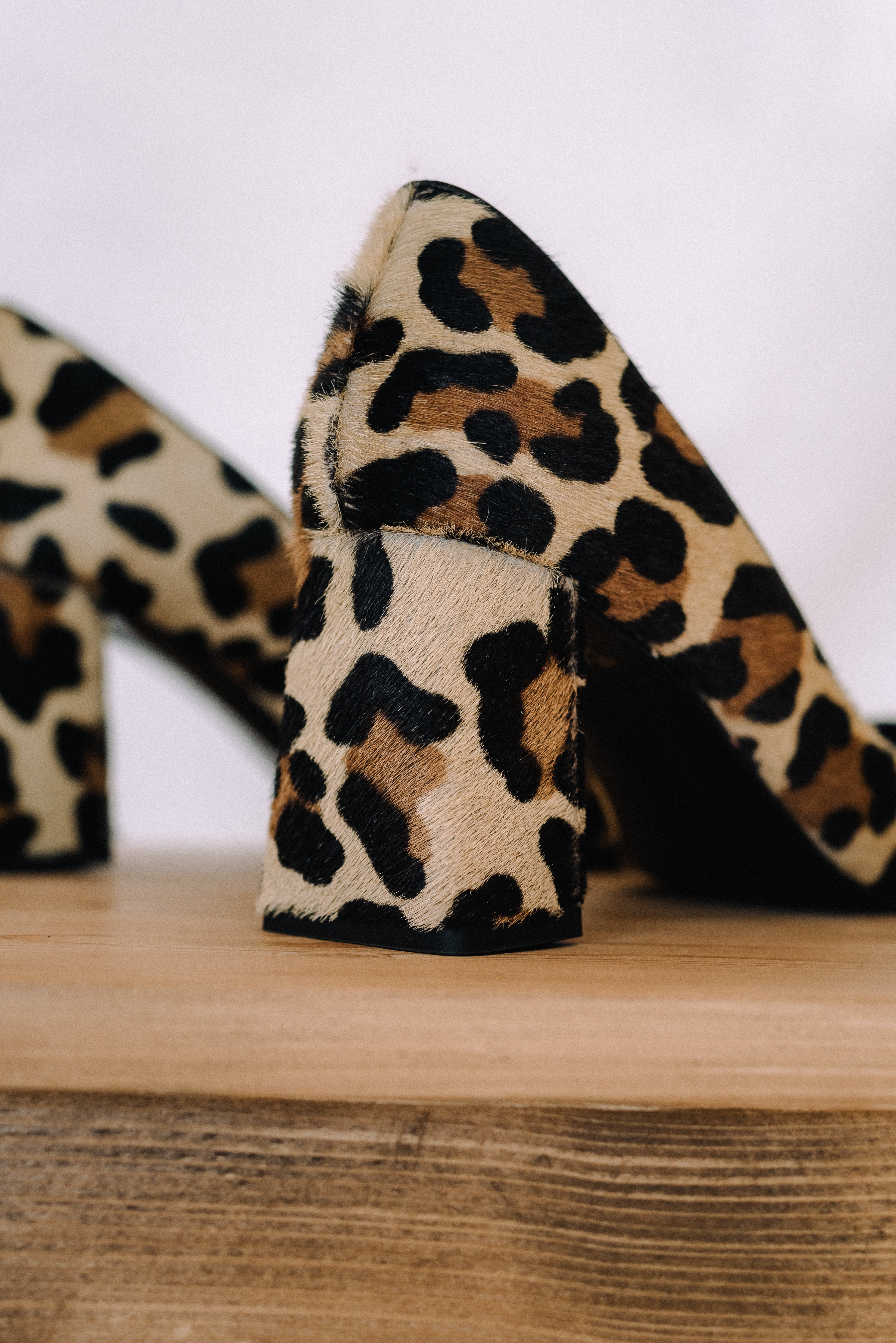STILETTO NÚRIA LEOPARD EFFECT LEATHER FOAL 6CM