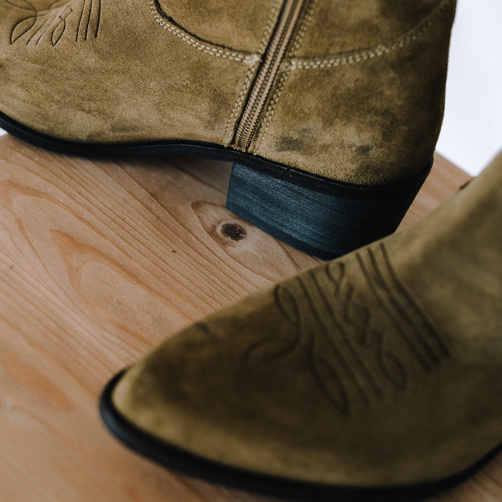 LUIS COWBOY BOOT KHAKI SUEDE 4CM HEEL