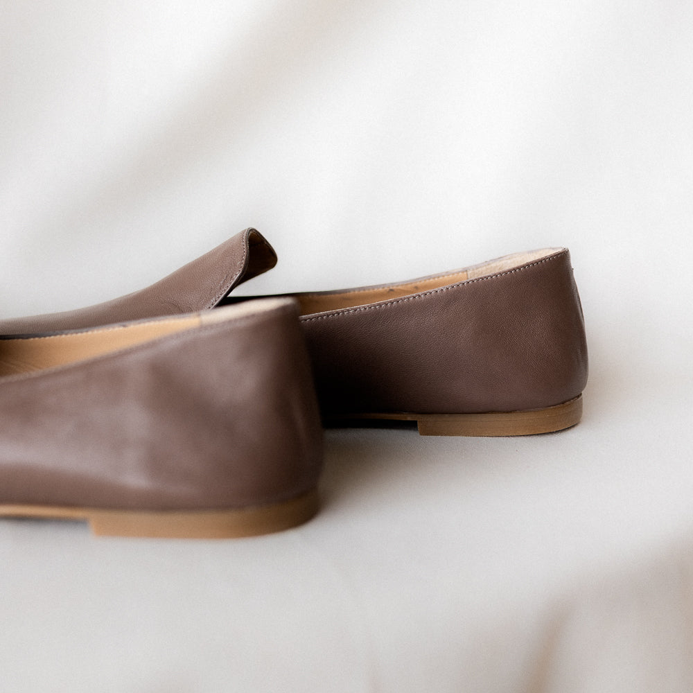 MOCASÍN BLANCA PIEL TAUPE