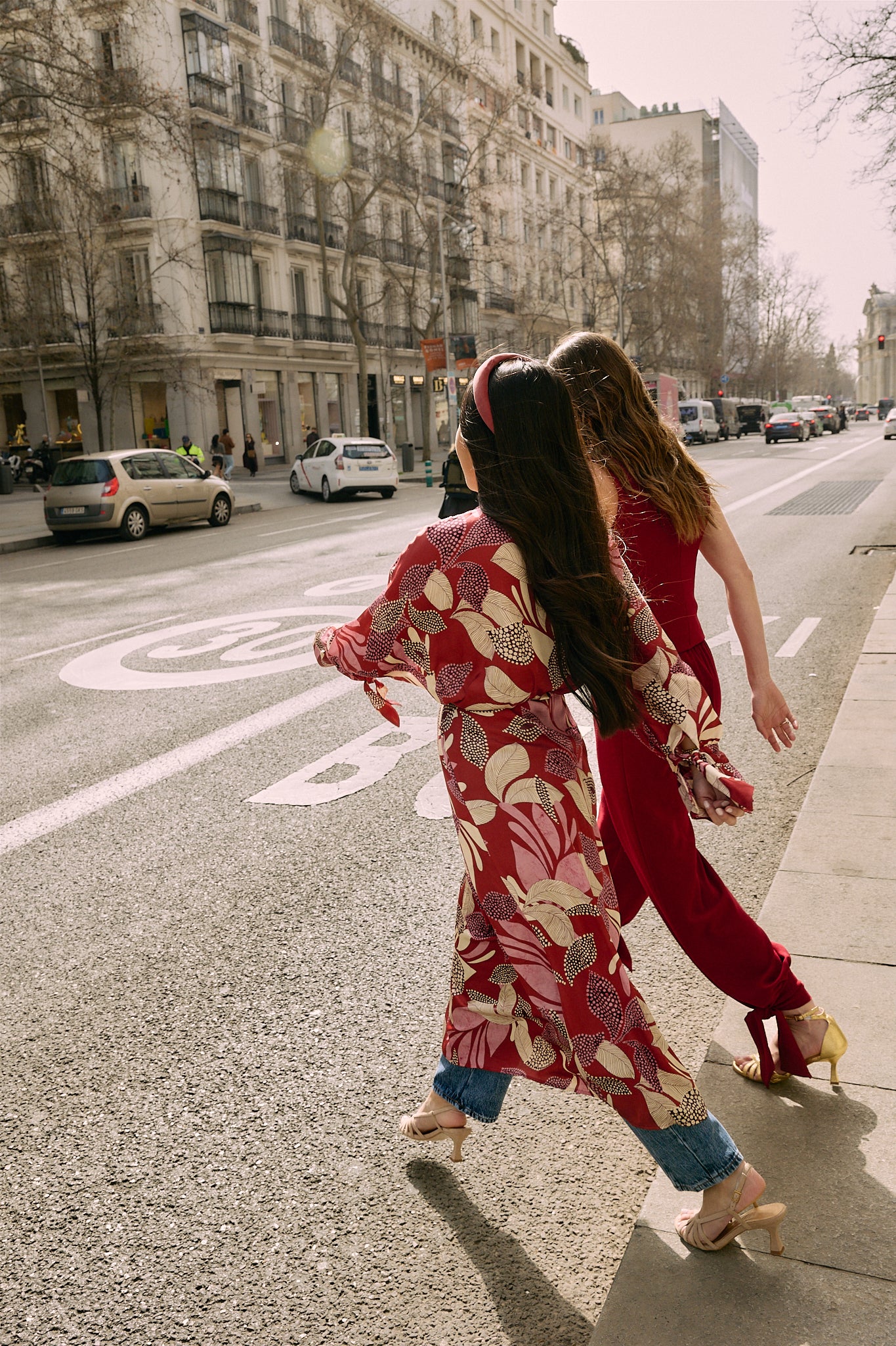 SANDALIA MIA PIEL EFECTO PITÓN ORO TACÓN 6CM