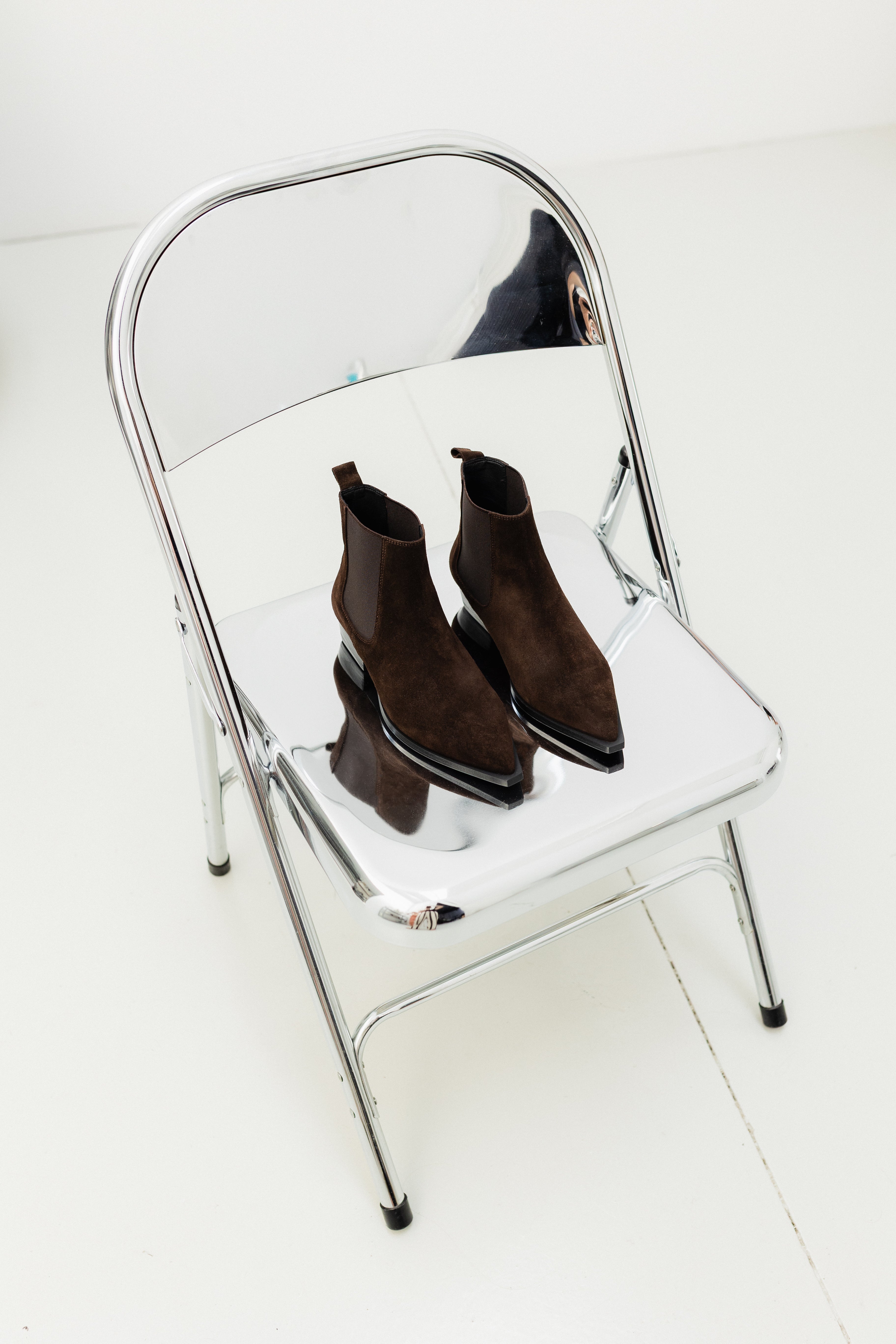 BOTÍN MENCIA ANTE MARRÓN CHOCOLATE TACÓN 2CM