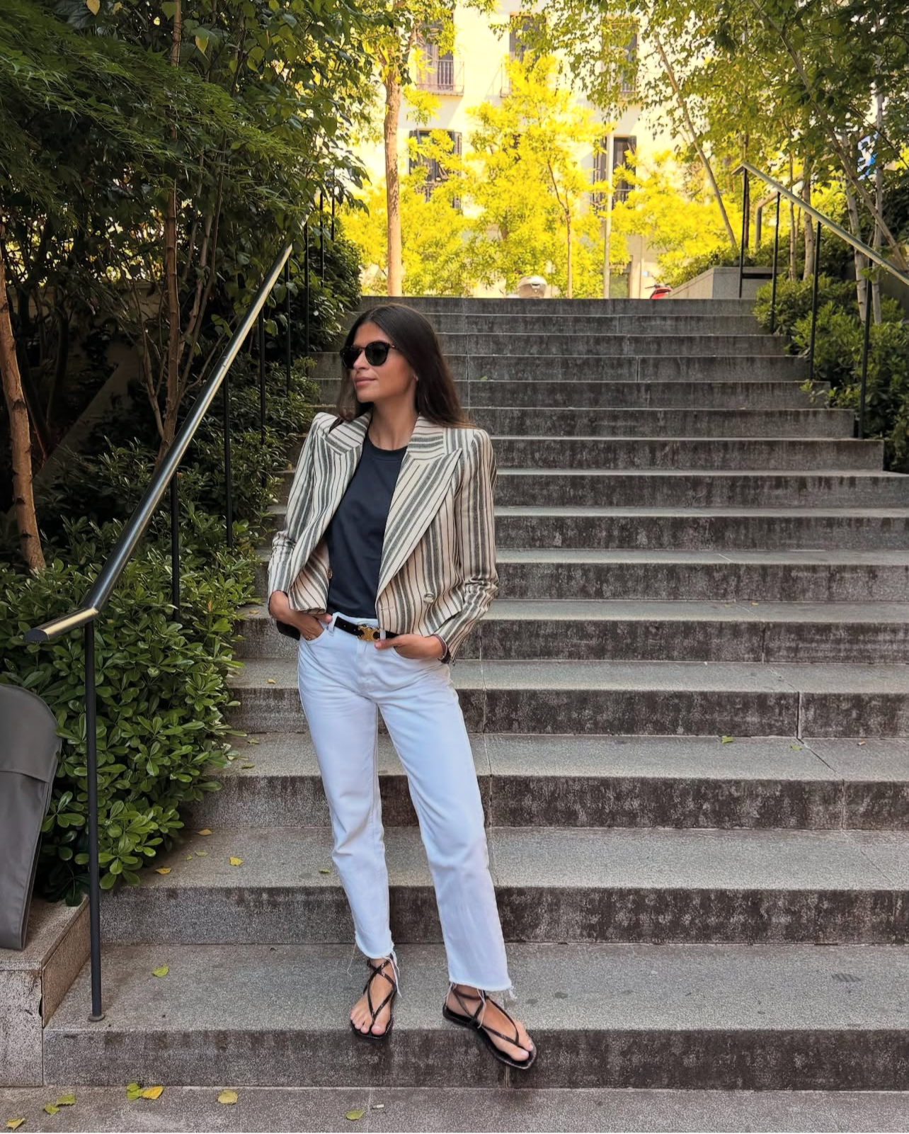 NOOR FLAT SANDAL IN BROWN LAMINATED LEATHER