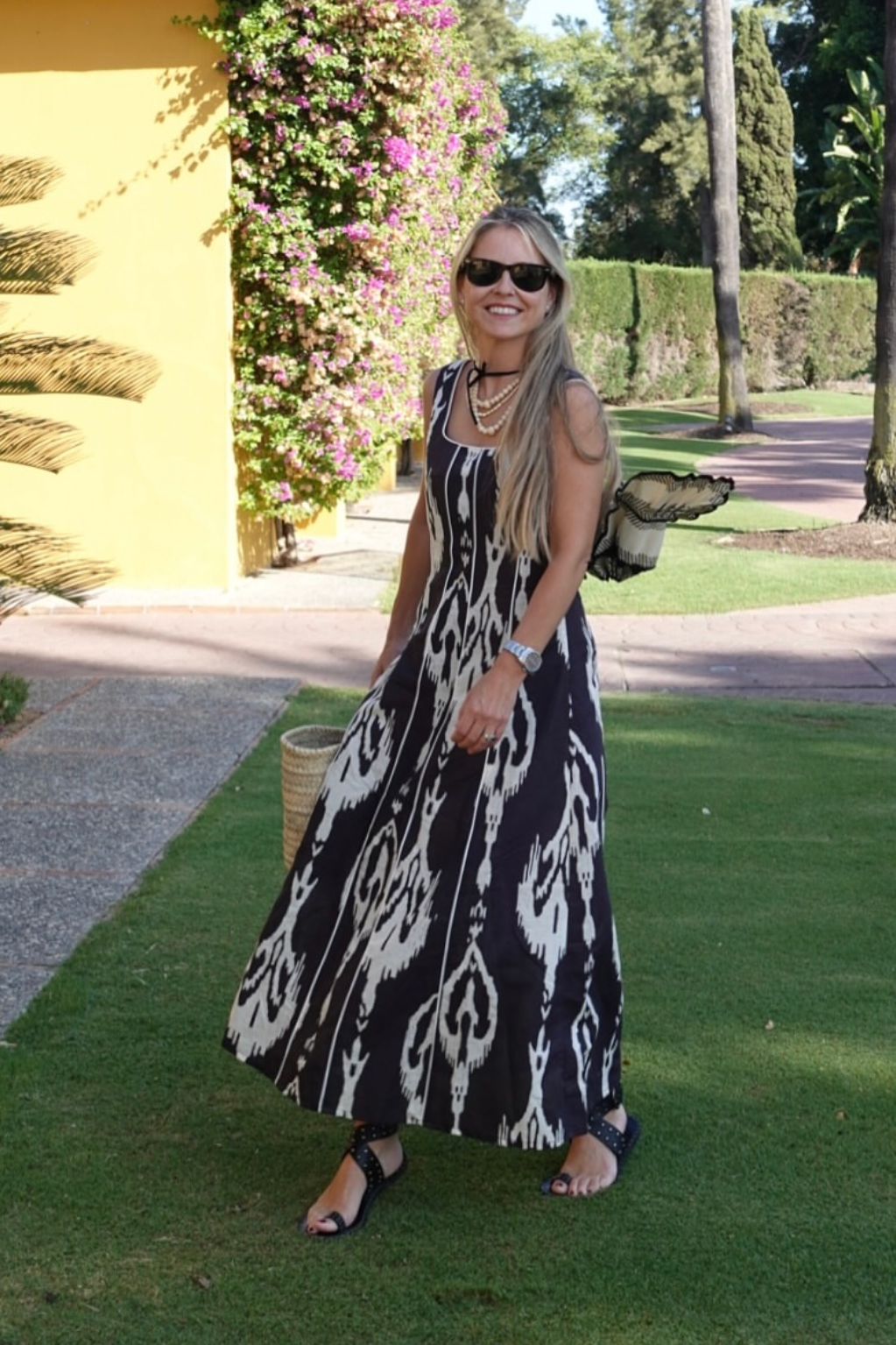 PABLO BLACK LEATHER FLAT SANDAL