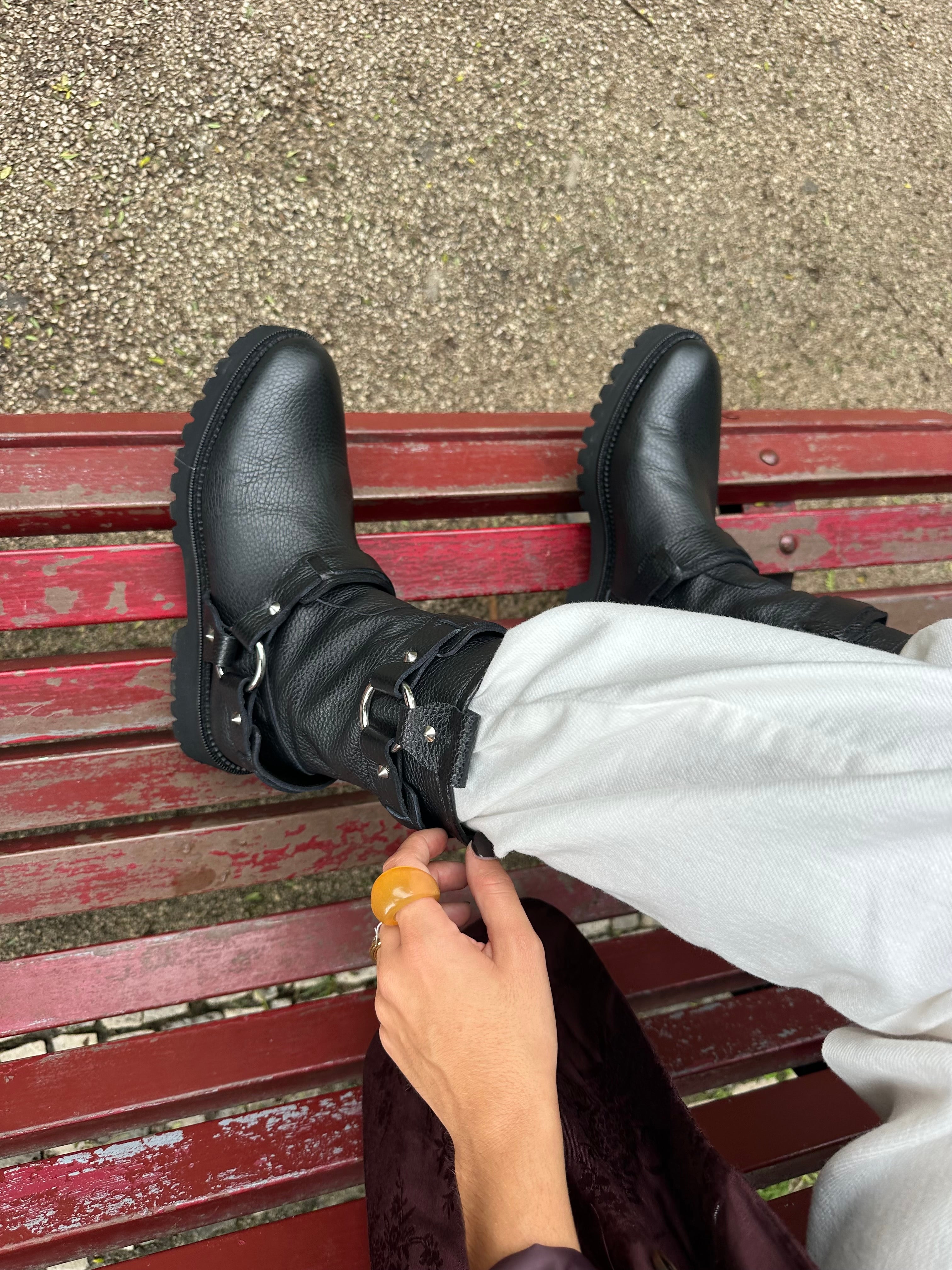 BOTA MOTERA NANI PIEL NEGRA