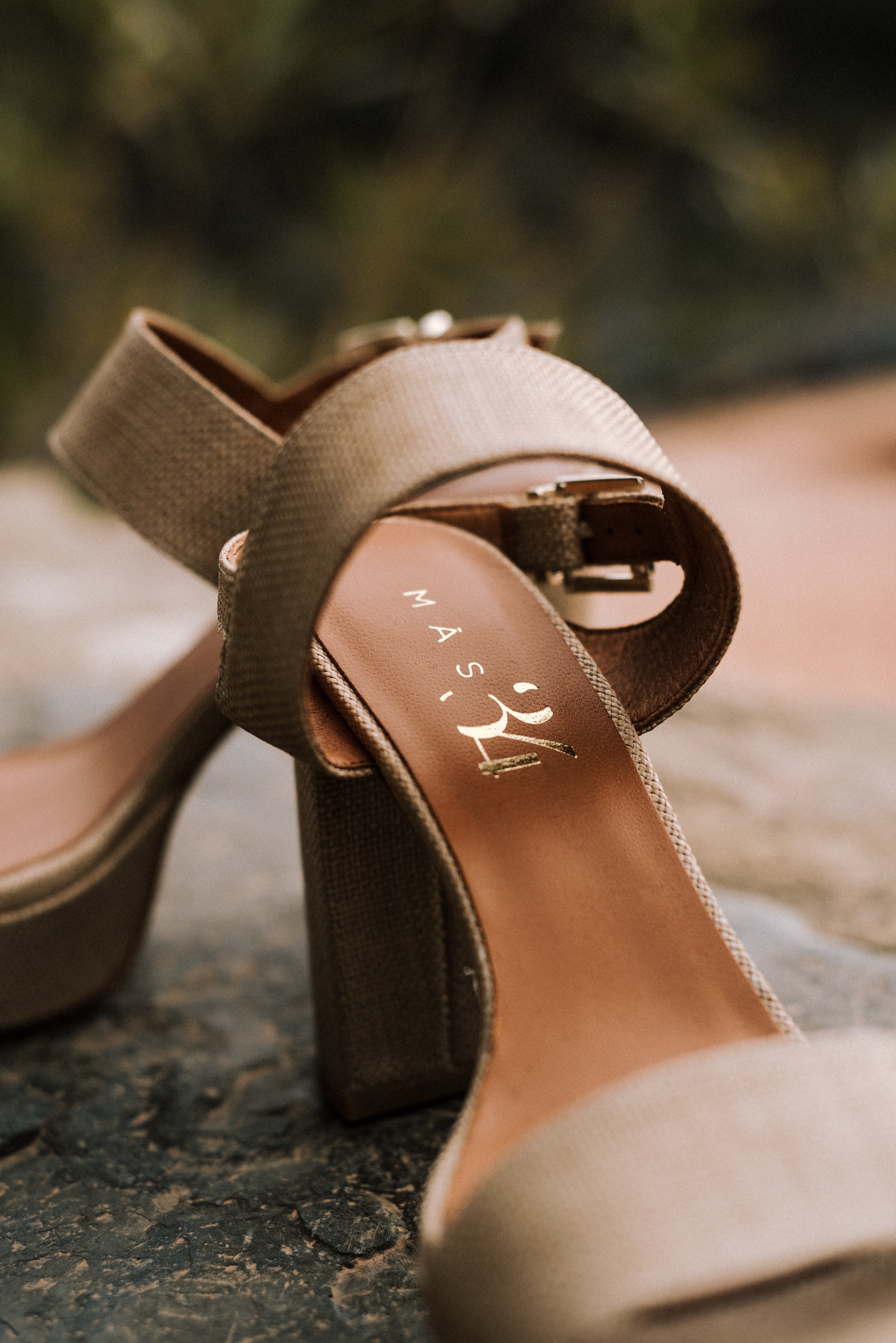 SANDALIA MÓNICA TACÓN 10CM PLATAFORMA LINO NATURAL