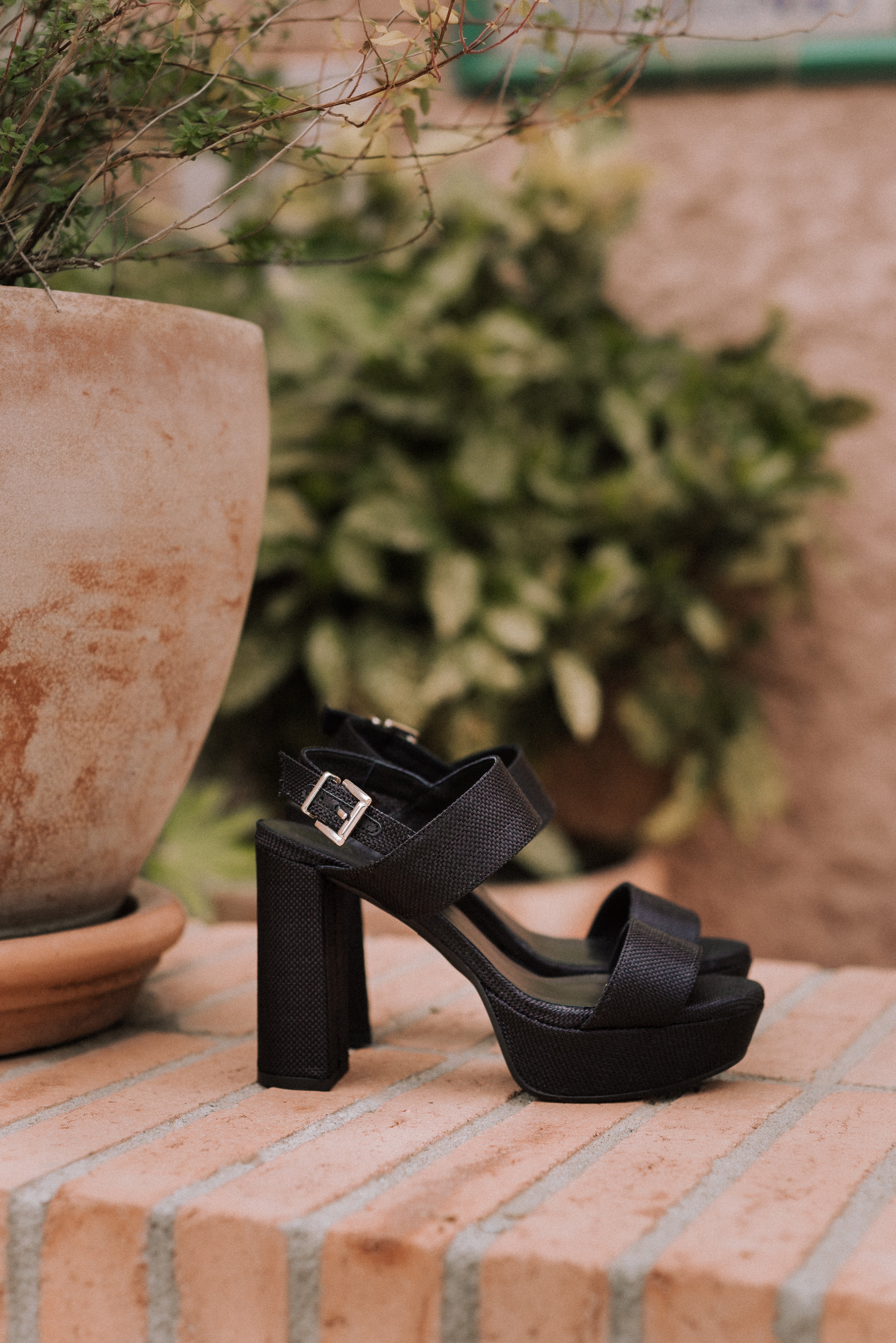 MONICA SANDAL 10CM HEEL PLATFORM BLACK LINEN