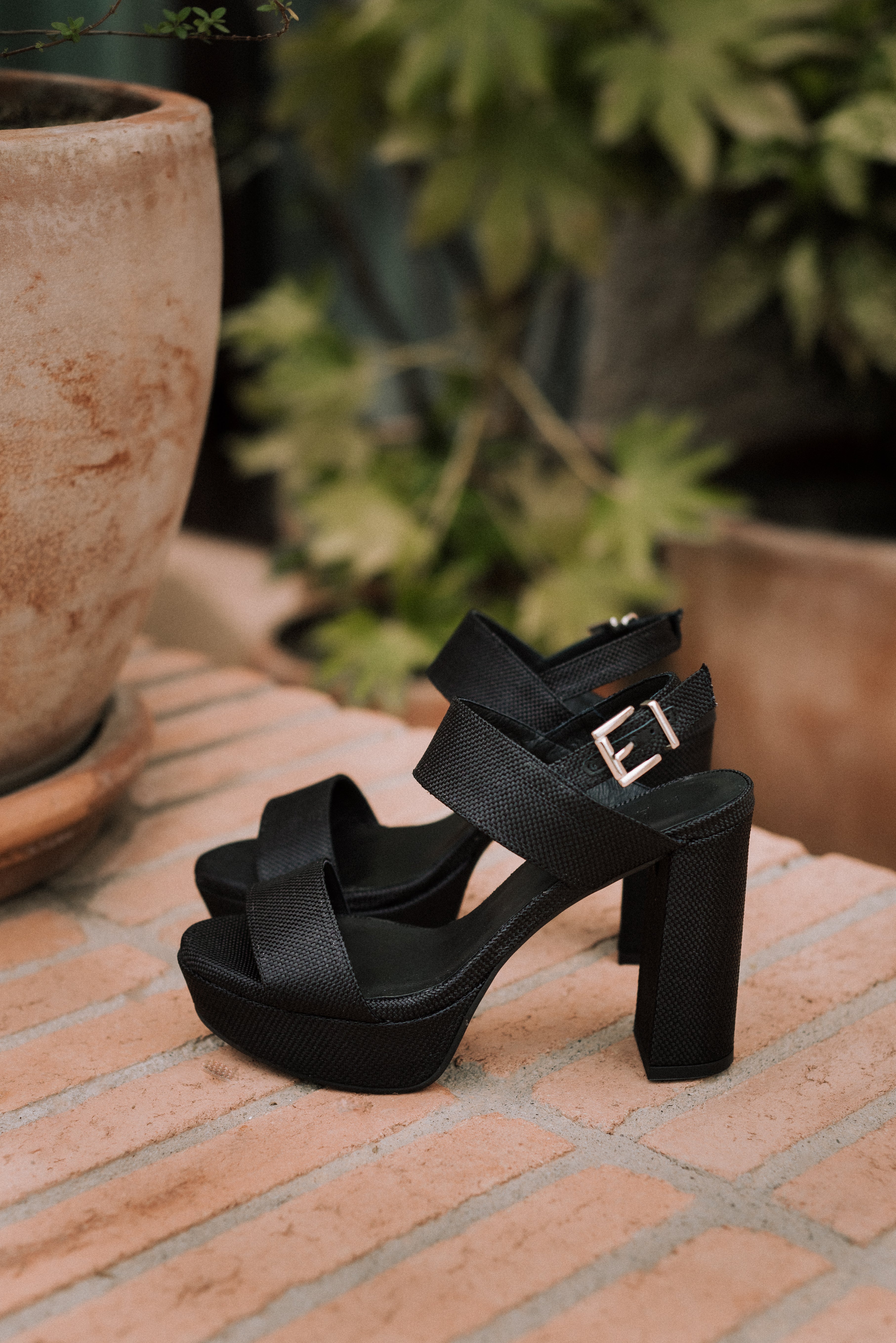 MONICA SANDAL 10CM HEEL PLATFORM BLACK LINEN