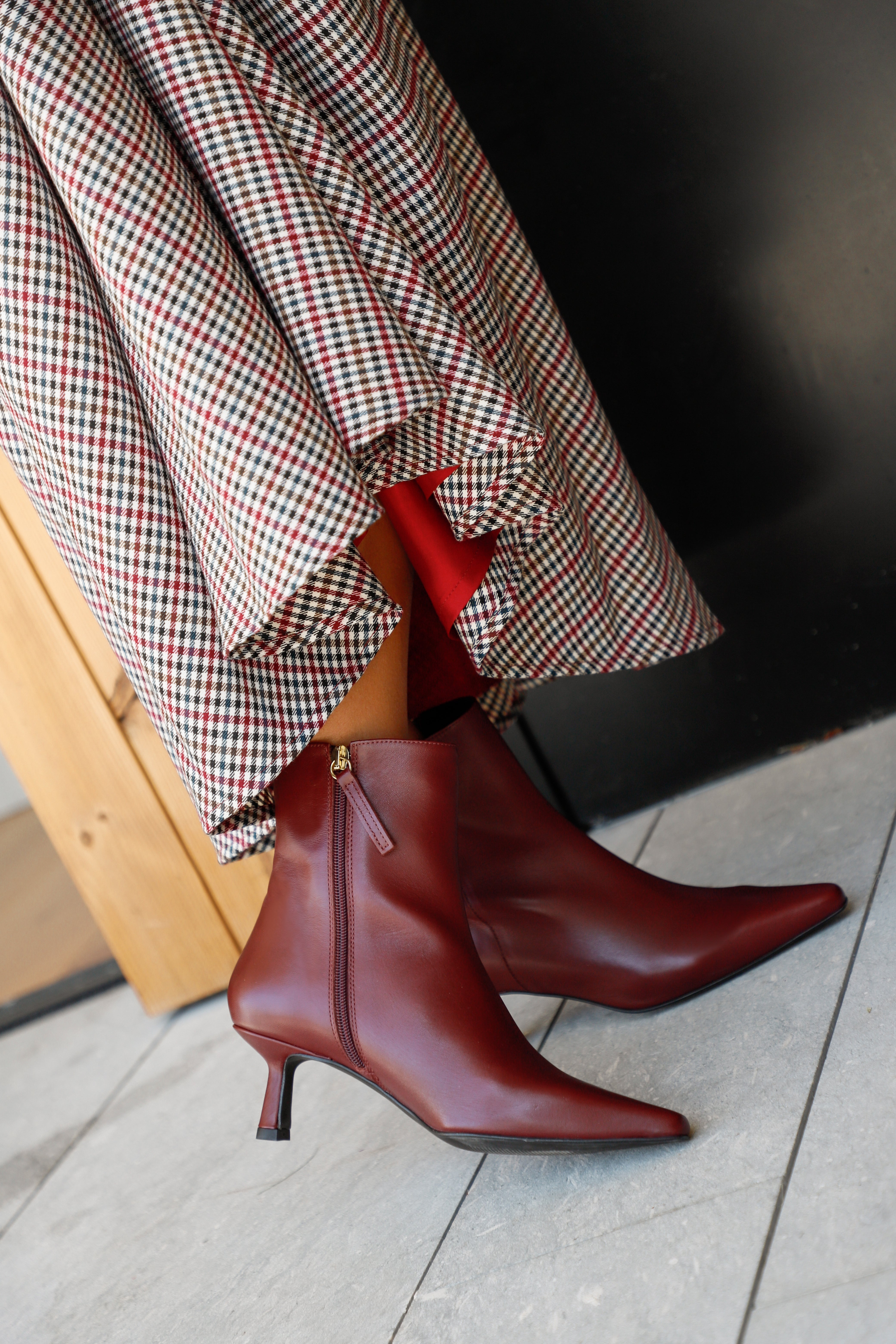 PAULA BURGUNDY LEATHER ANKLE BOOT 5CM MIDI HEEL