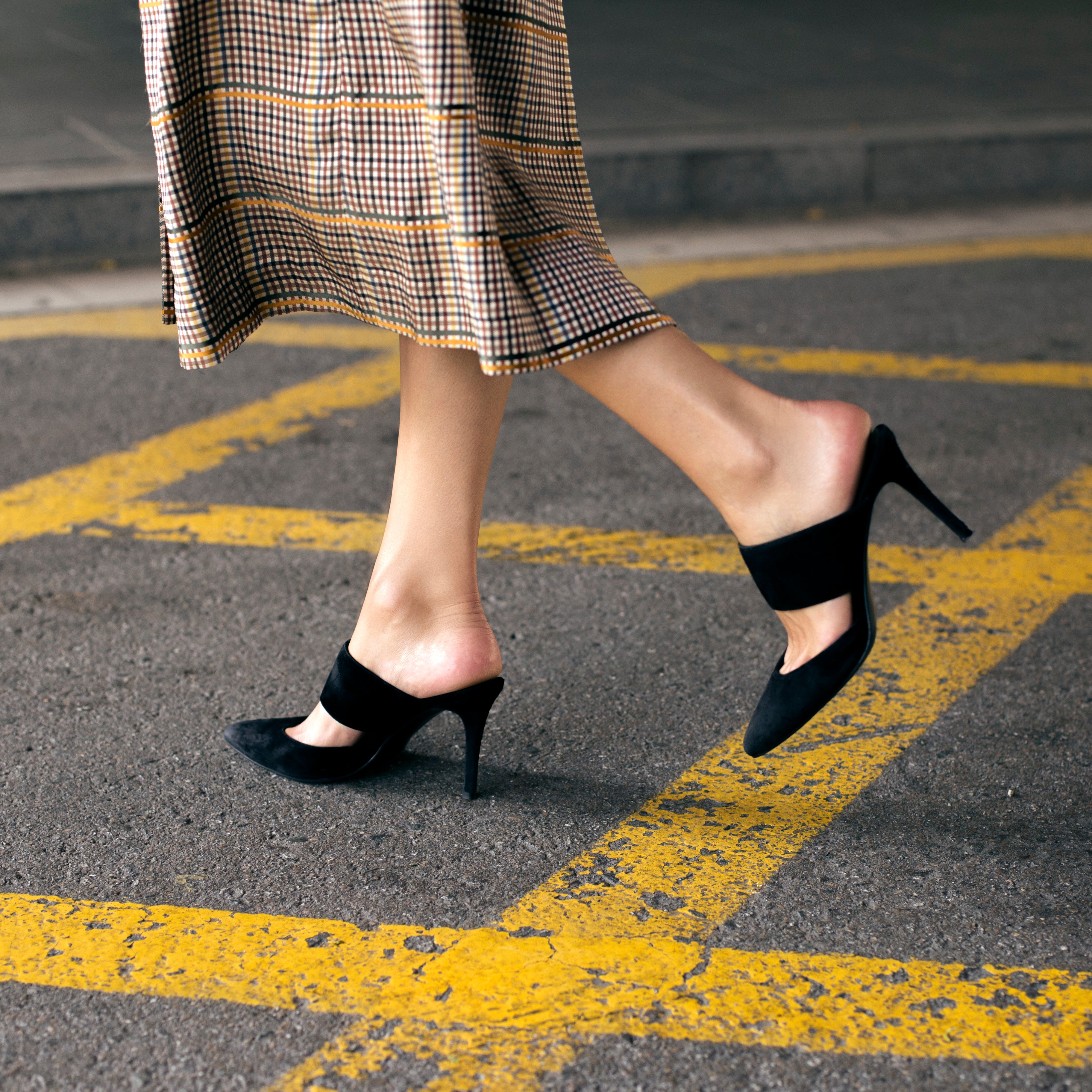 STILETTO ALBA ANTE NEGRO TACÓN 8CM