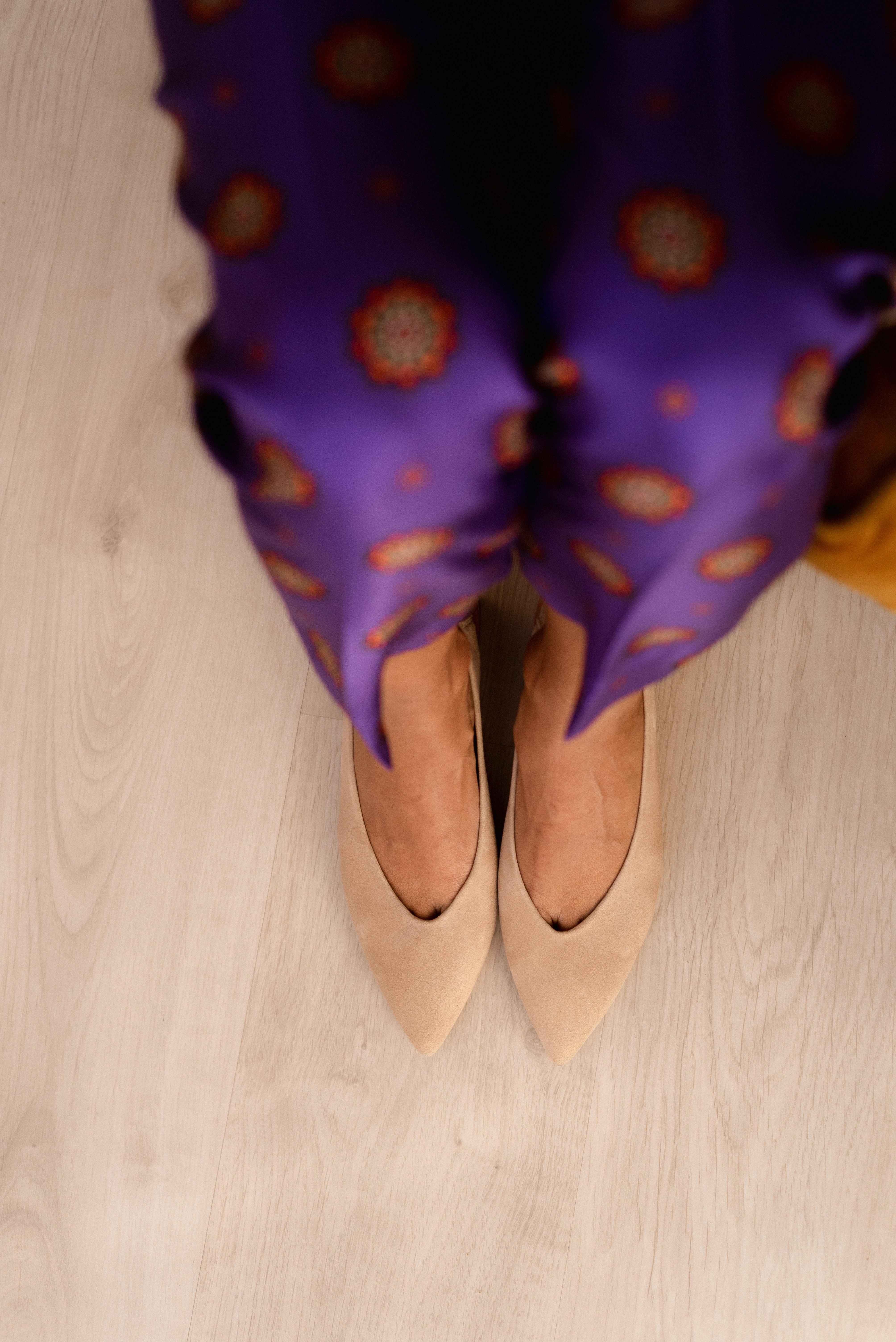STILETTO GRETA NATURAL SUEDE 4CM HEEL