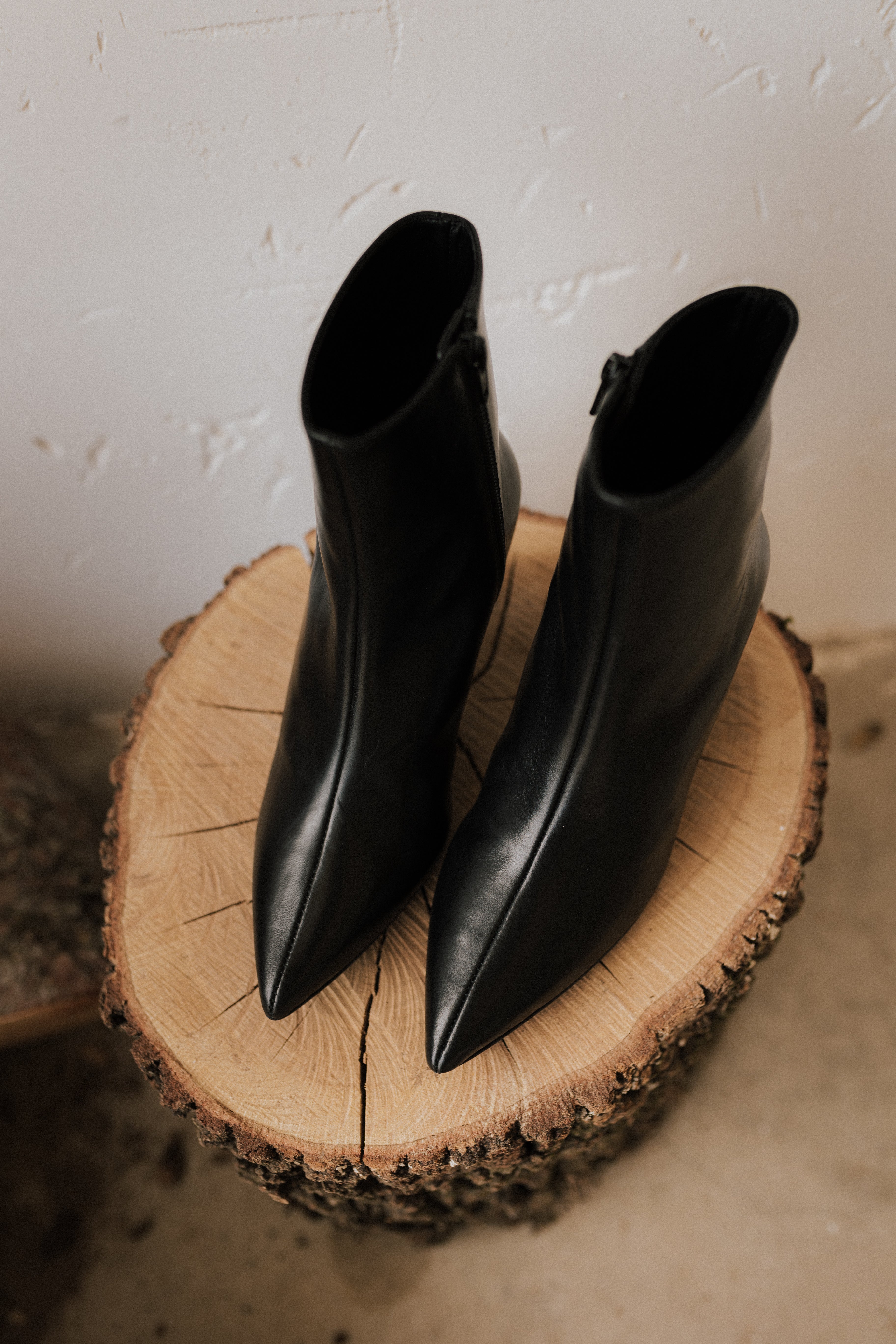 ARES BLACK LEATHER BOOT WITH 6CM HEEL