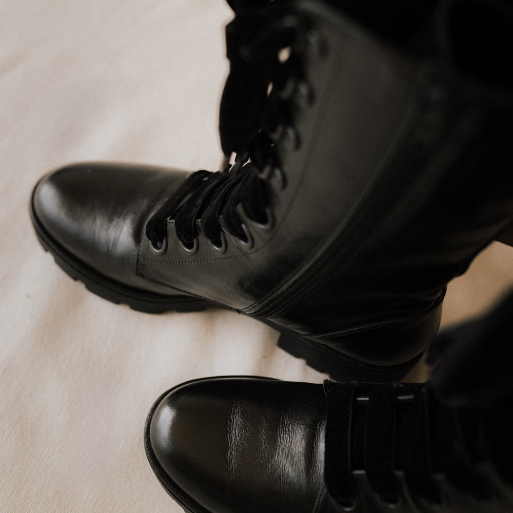 CARLOTA BLACK LEATHER BIKER BOOT 4CM