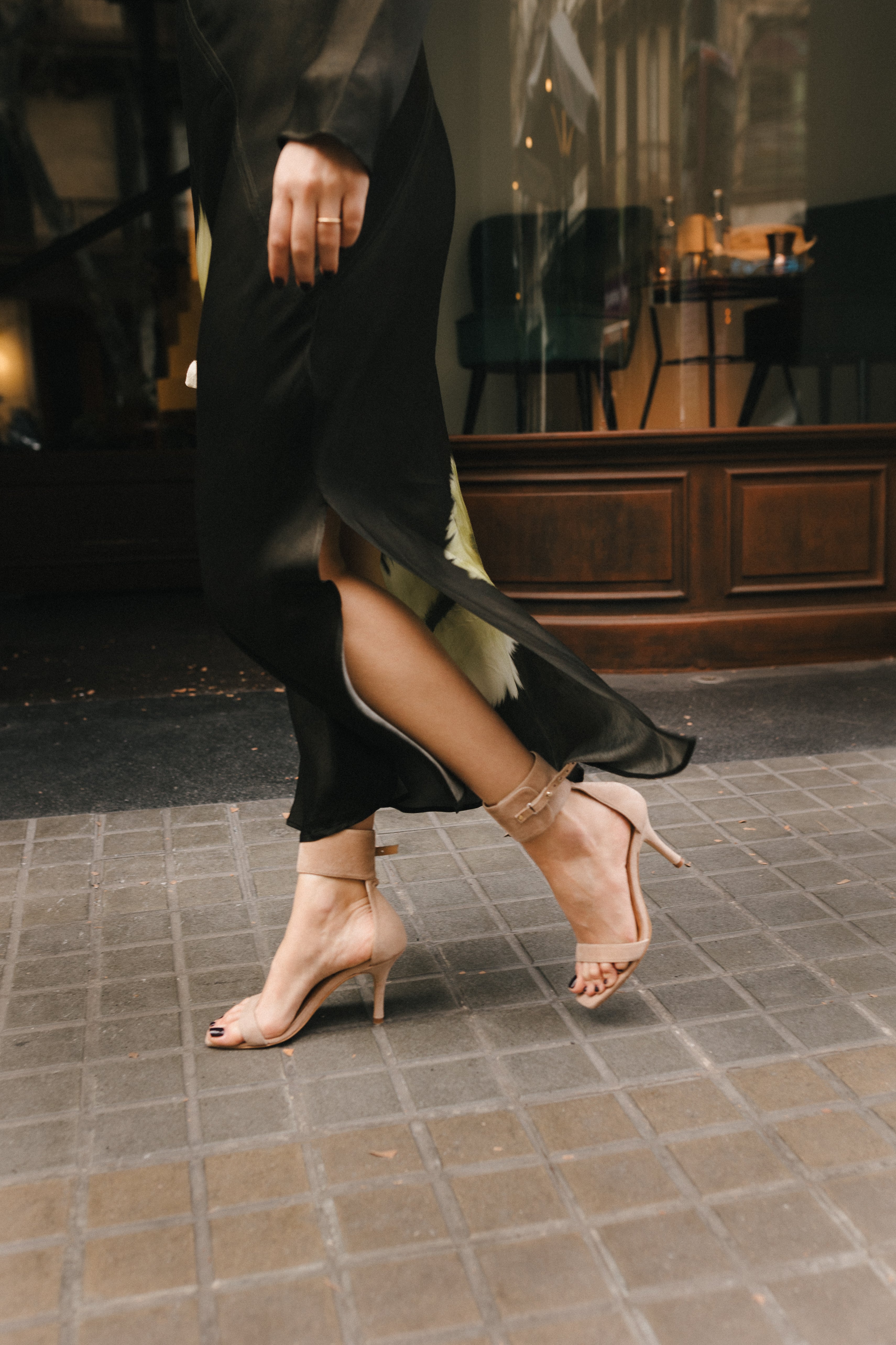 SANDALIA SIENA ANTE NATURAL TACÓN 8CM