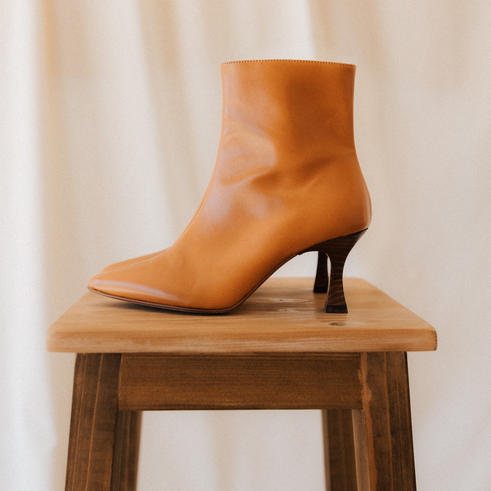 ARES BROWN LEATHER BOOT WITH 6CM HEEL