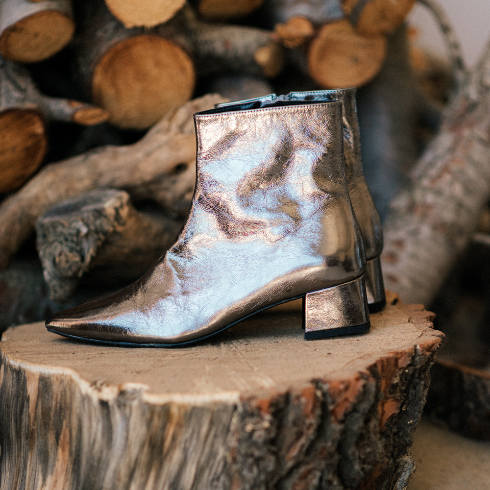 SILVIA LEAD LAMINATED LEATHER BOOT WITH 4CM HEEL