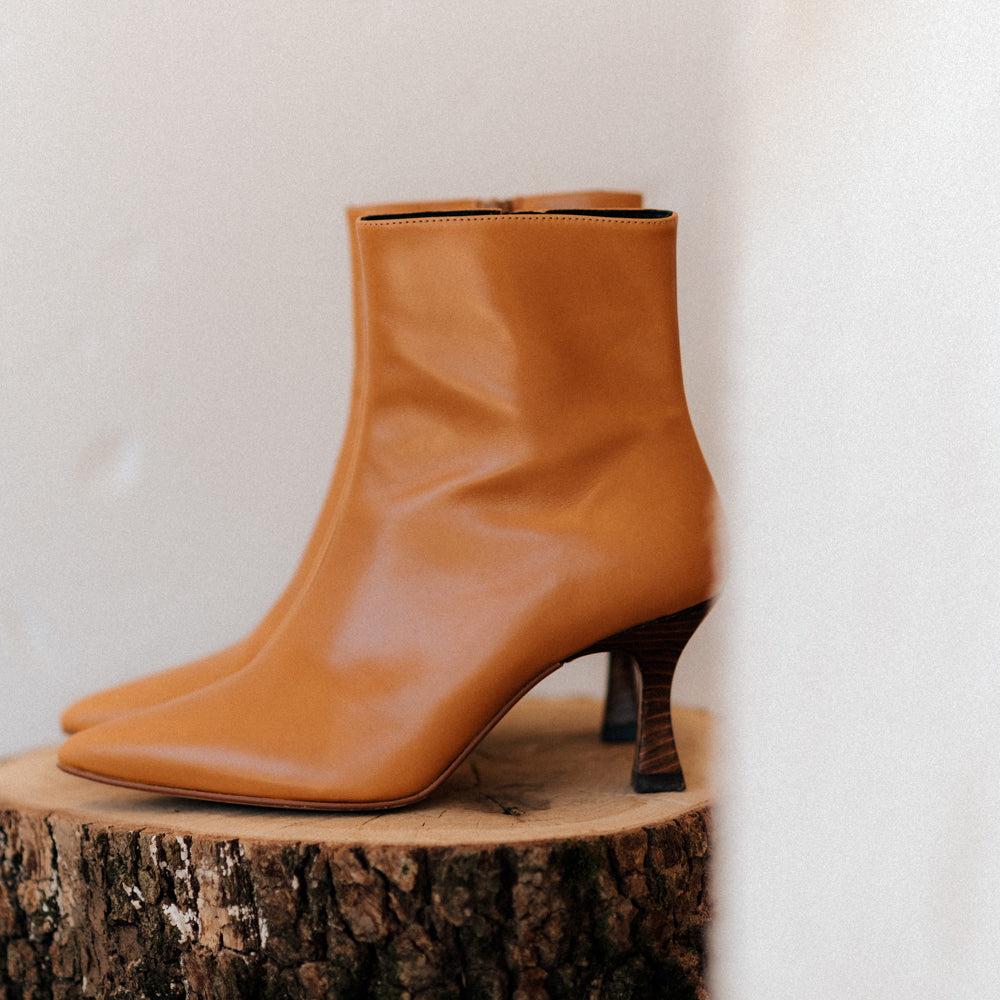 ARES BROWN LEATHER BOOT WITH 6CM HEEL