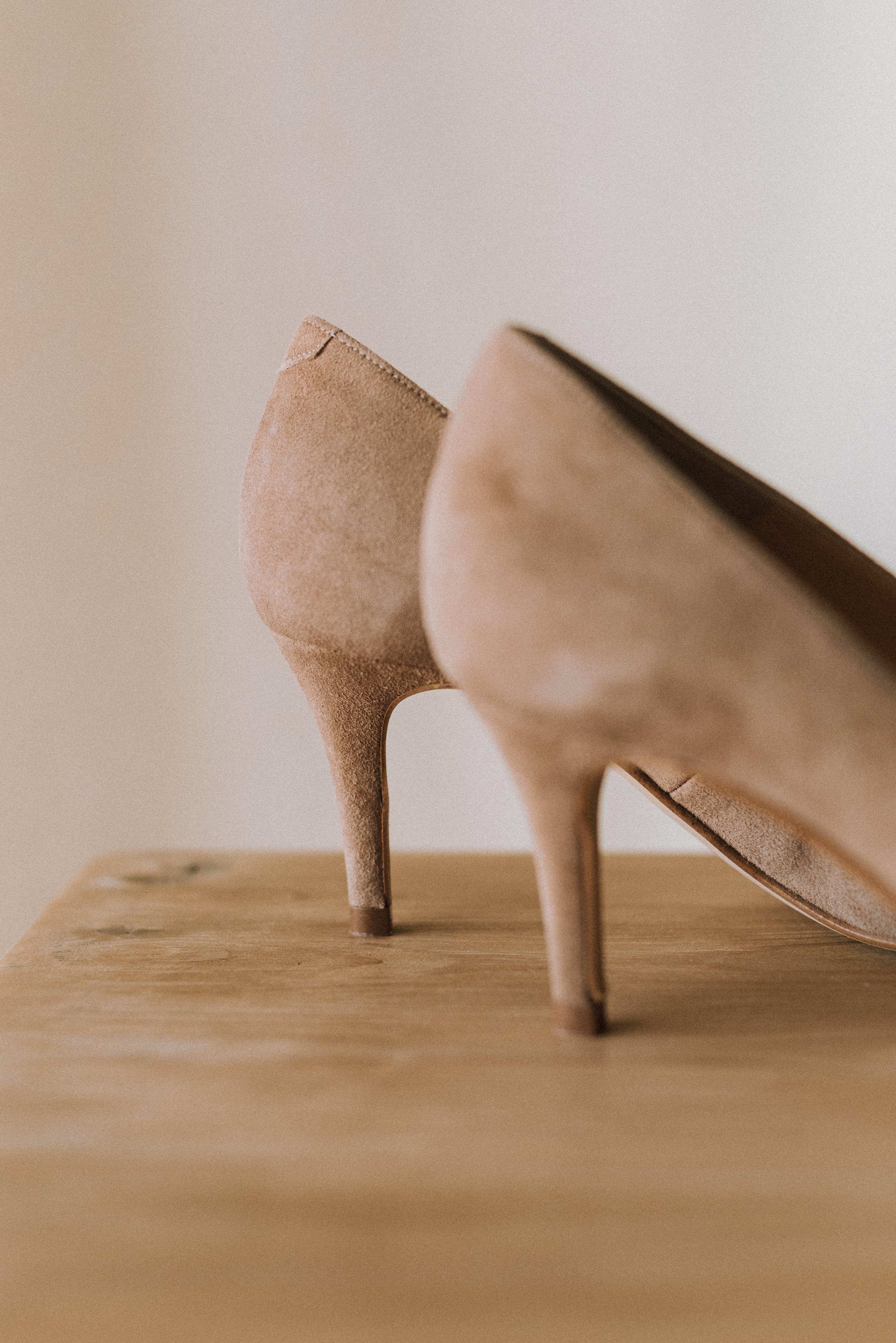 STILETTO MARIA NATURAL SUEDE 6CM HEEL