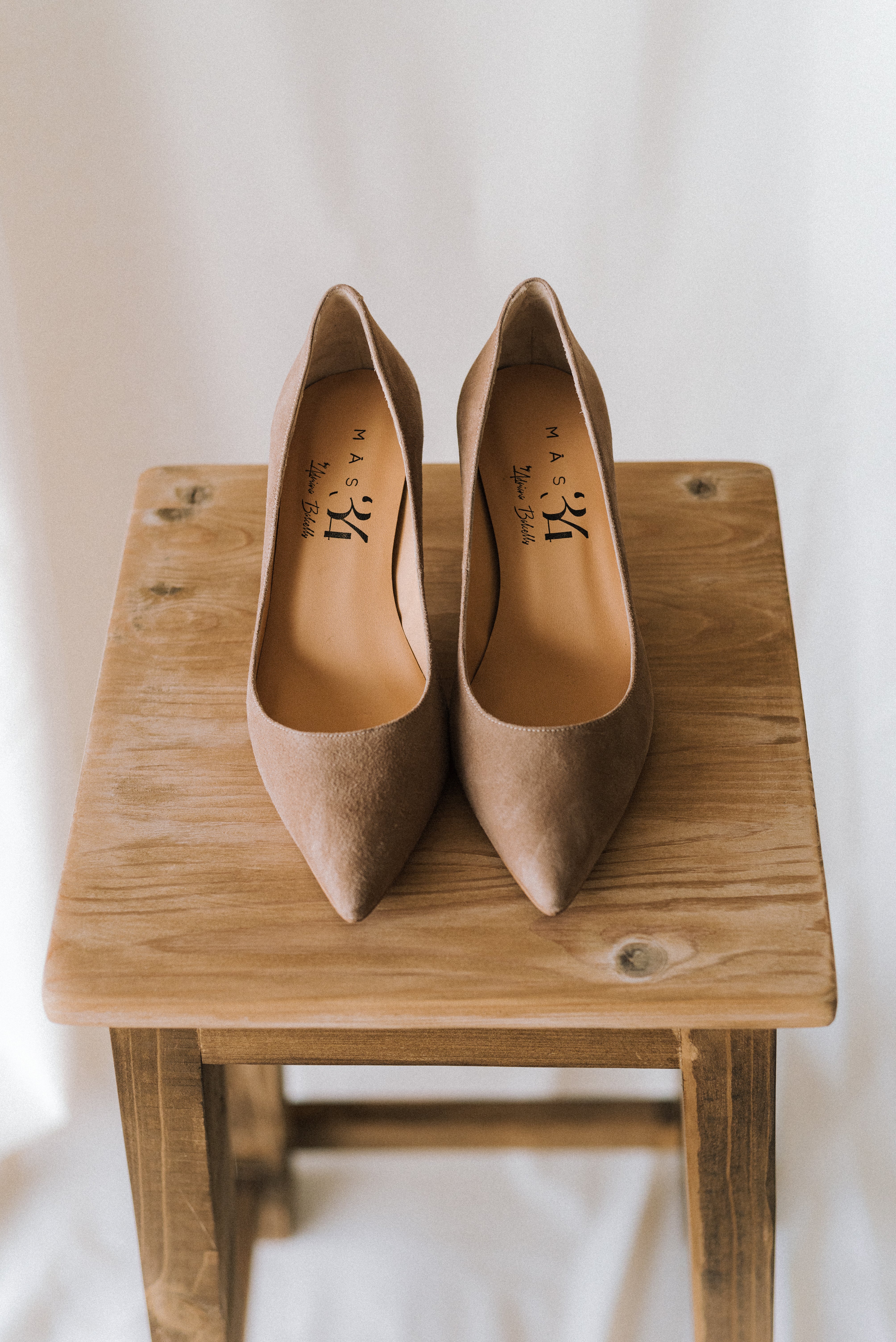 STILETTO MARIA NATURAL SUEDE 6CM HEEL