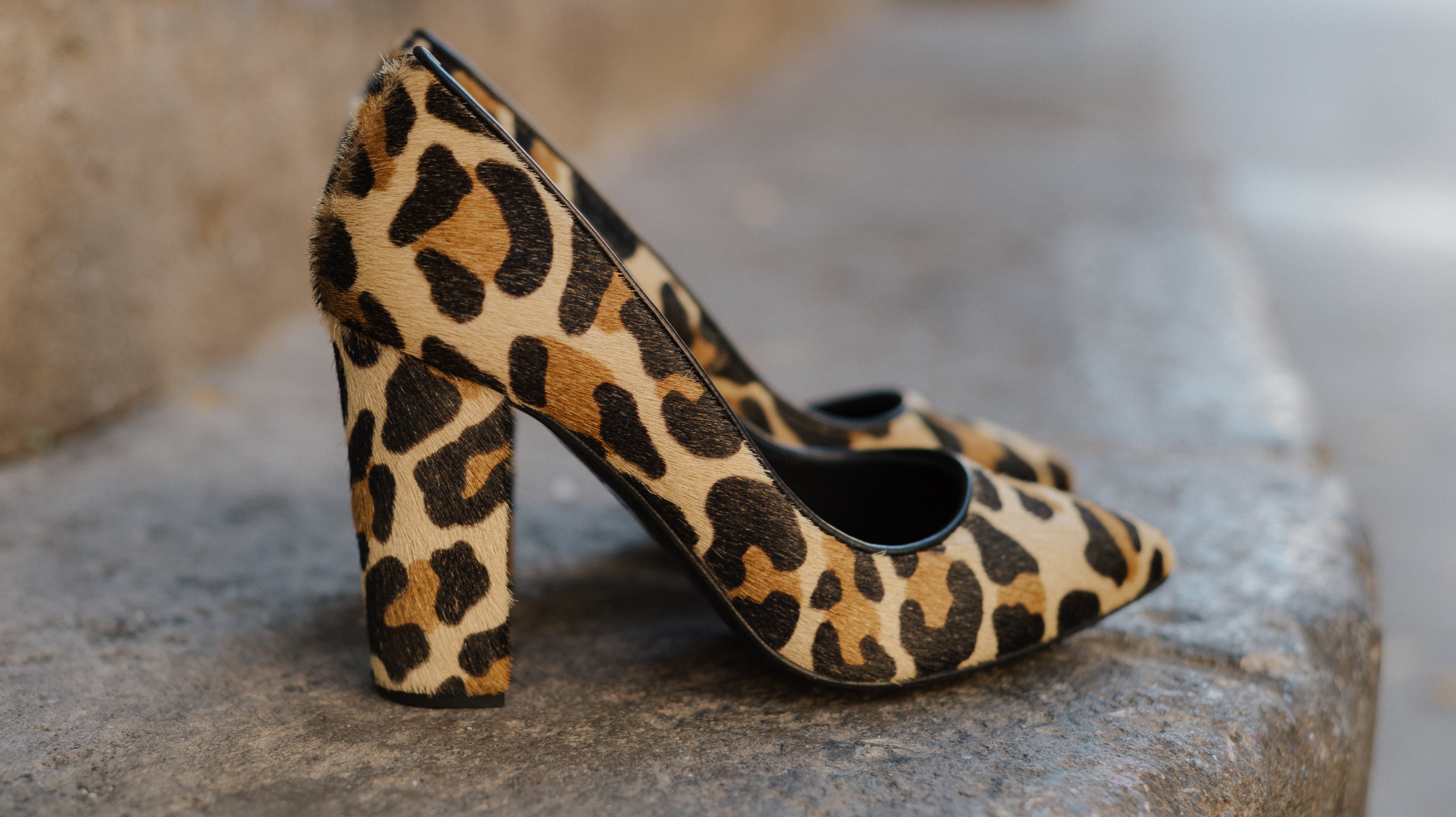 STILETTO CATALINA PIEL EFECTO POTRO LEOPARDO TACÓN 9CM