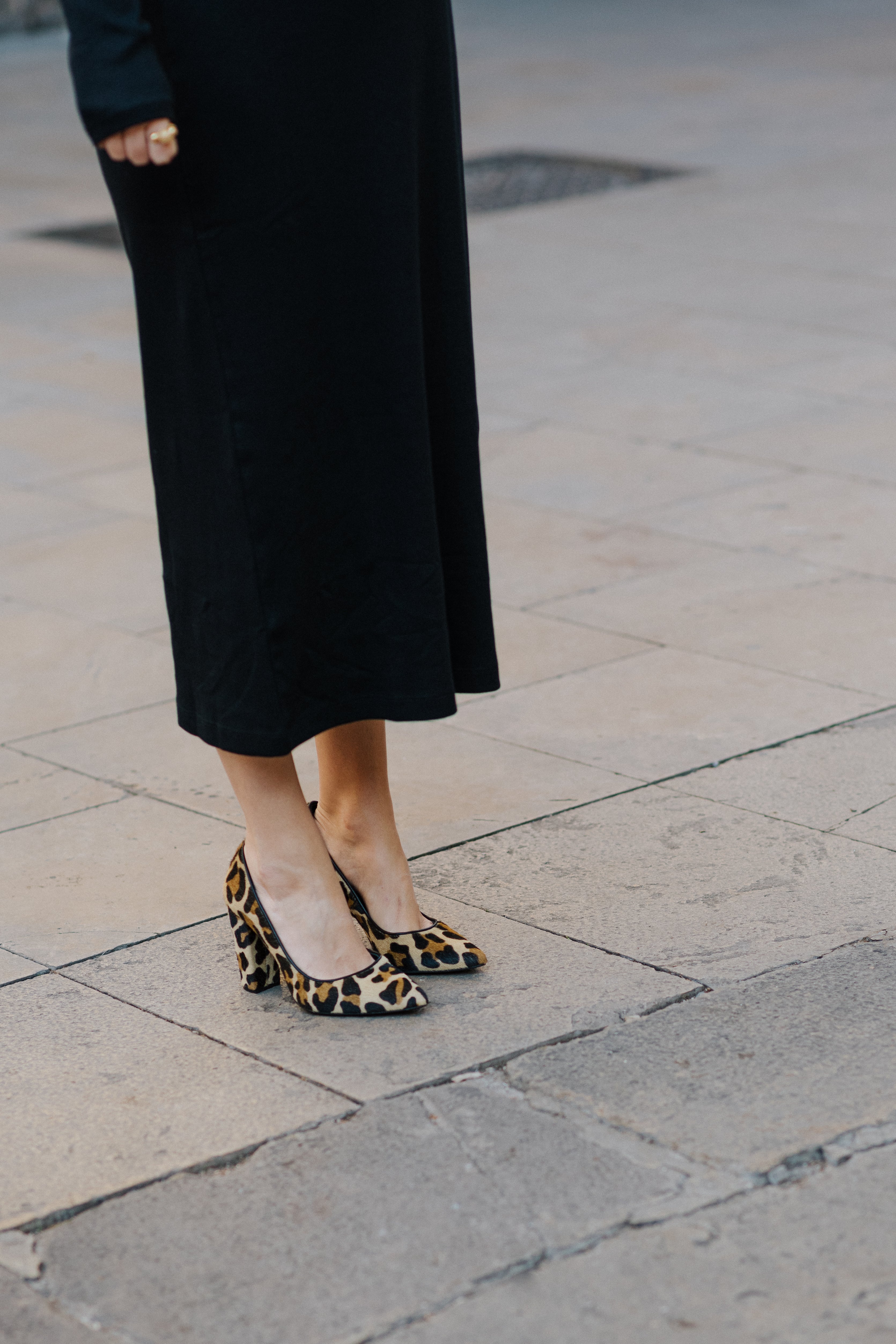 STILETTO CATALINA PIEL EFECTO POTRO LEOPARDO TACÓN 9CM