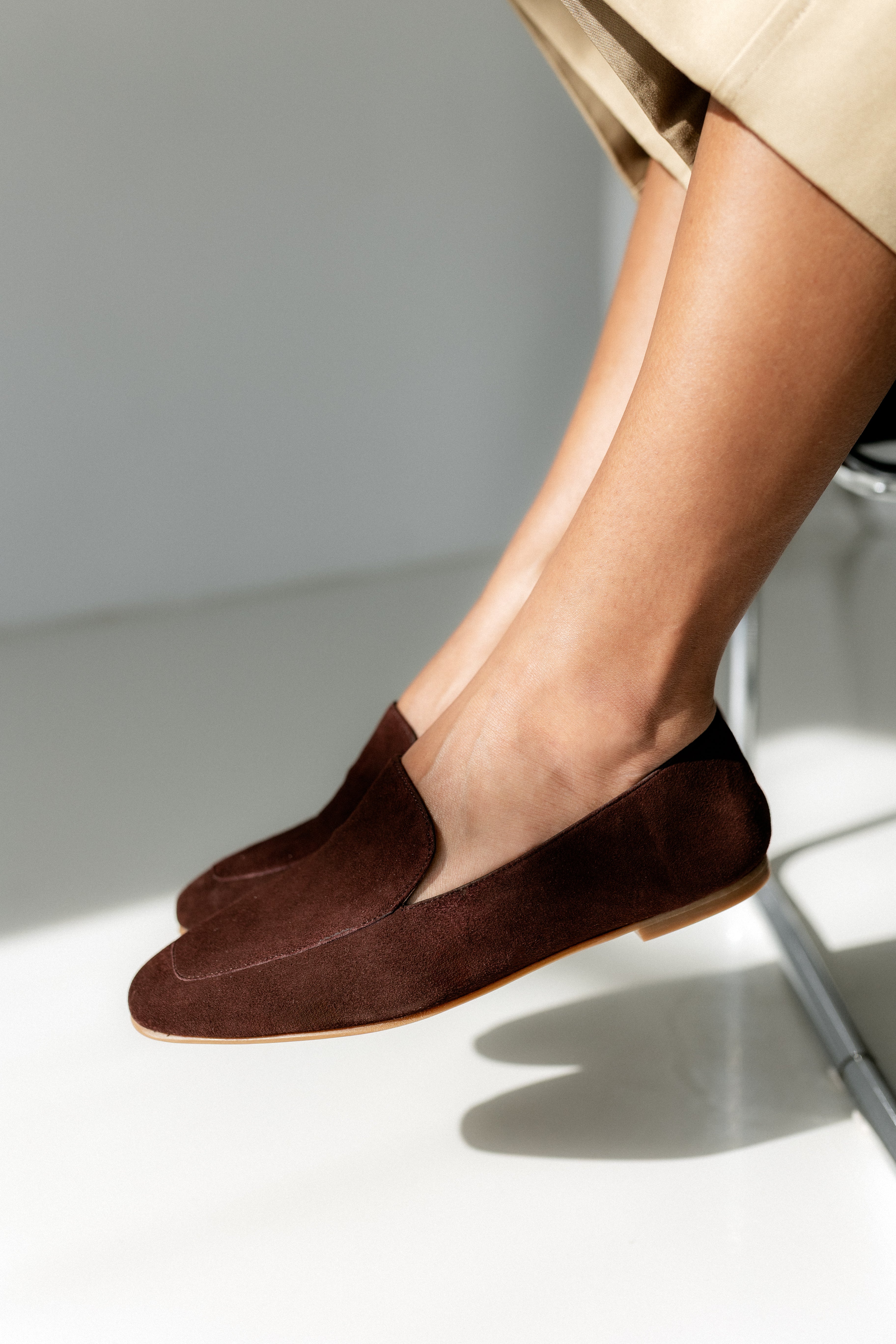 WHITE CHOCOLATE BROWN SUEDE LOAFER