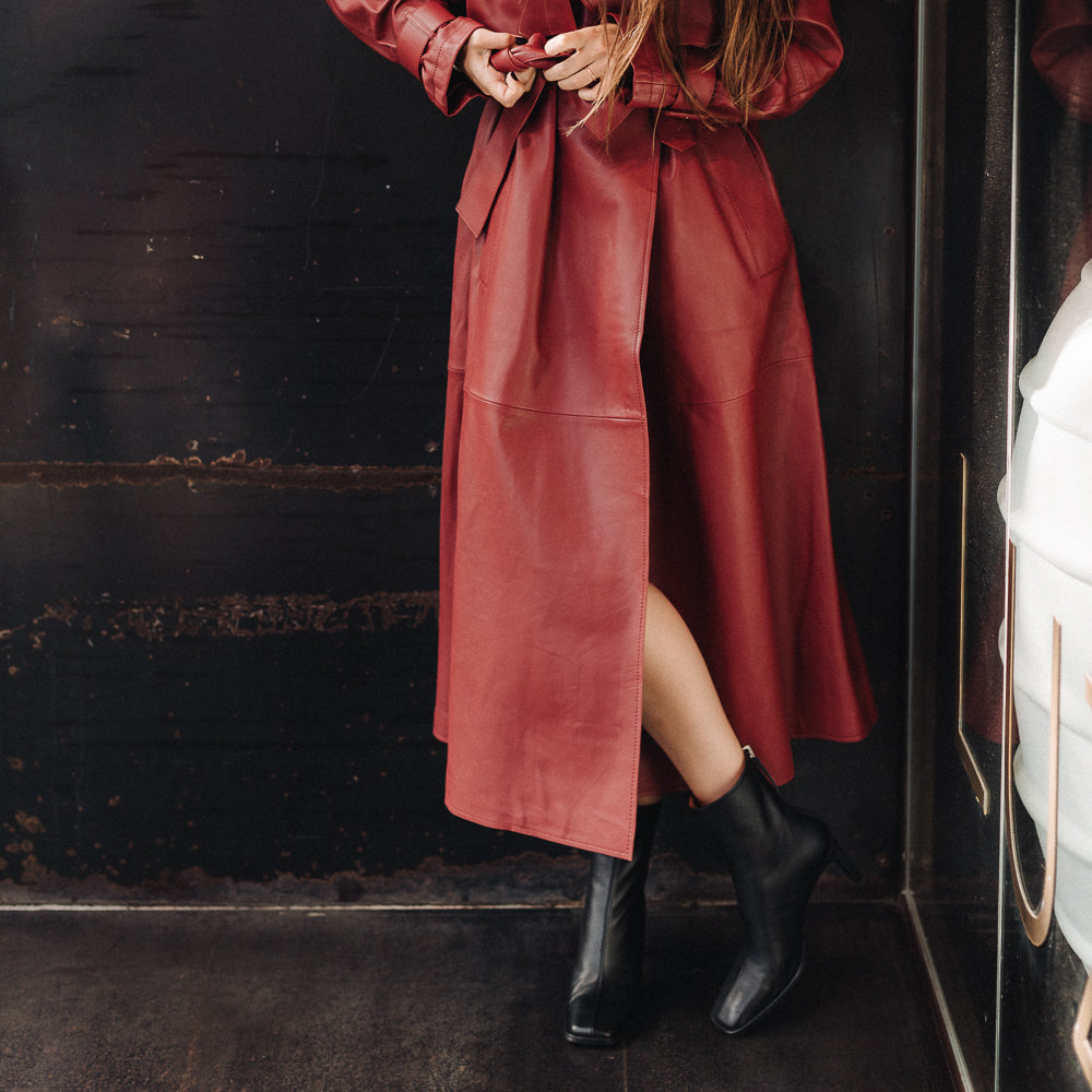 Botines de tacón mujer en piel negra punta cuadrada cómodas elegantes y modernas