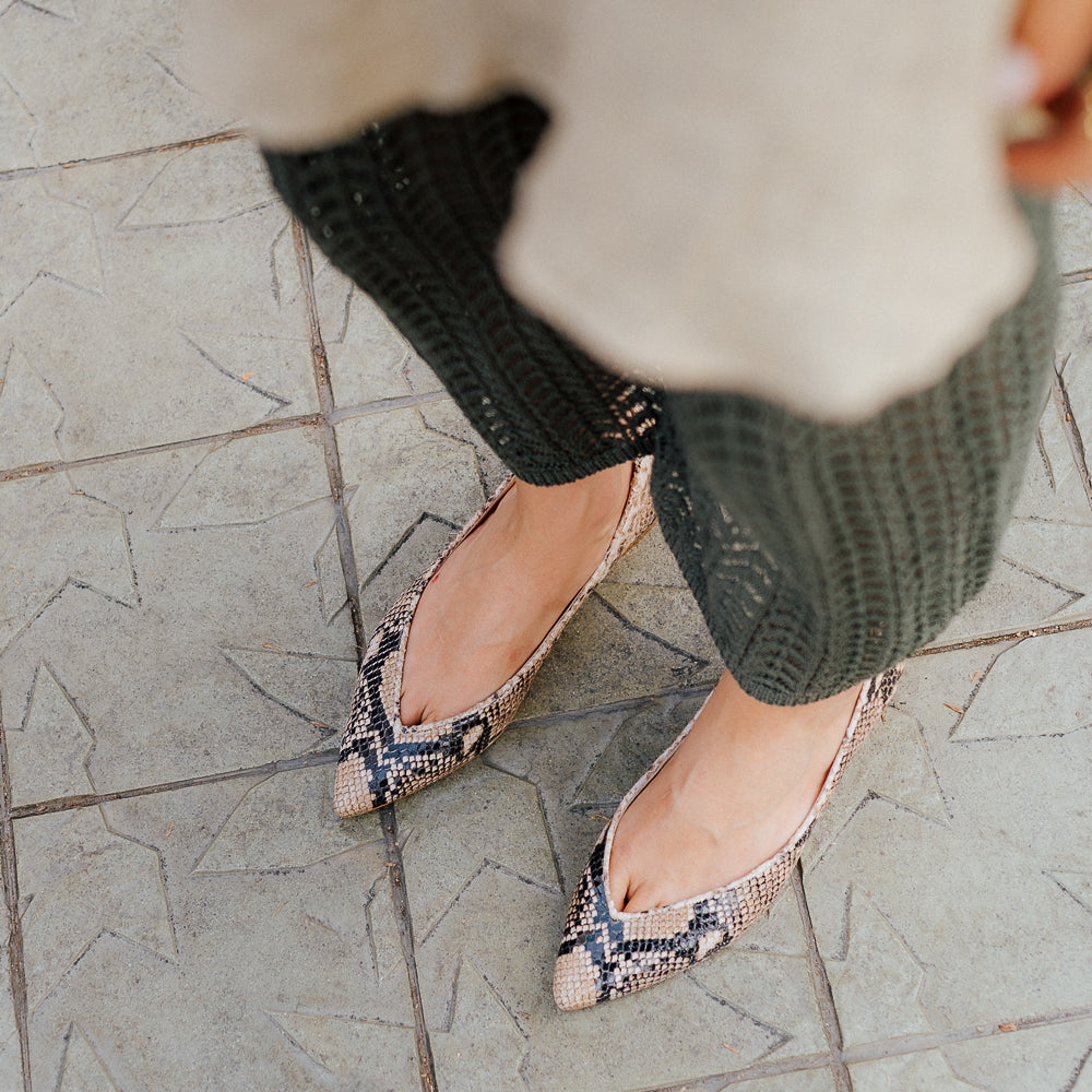 Bailarinas de punta y tacón de 2cm en piel efecto pitón arena