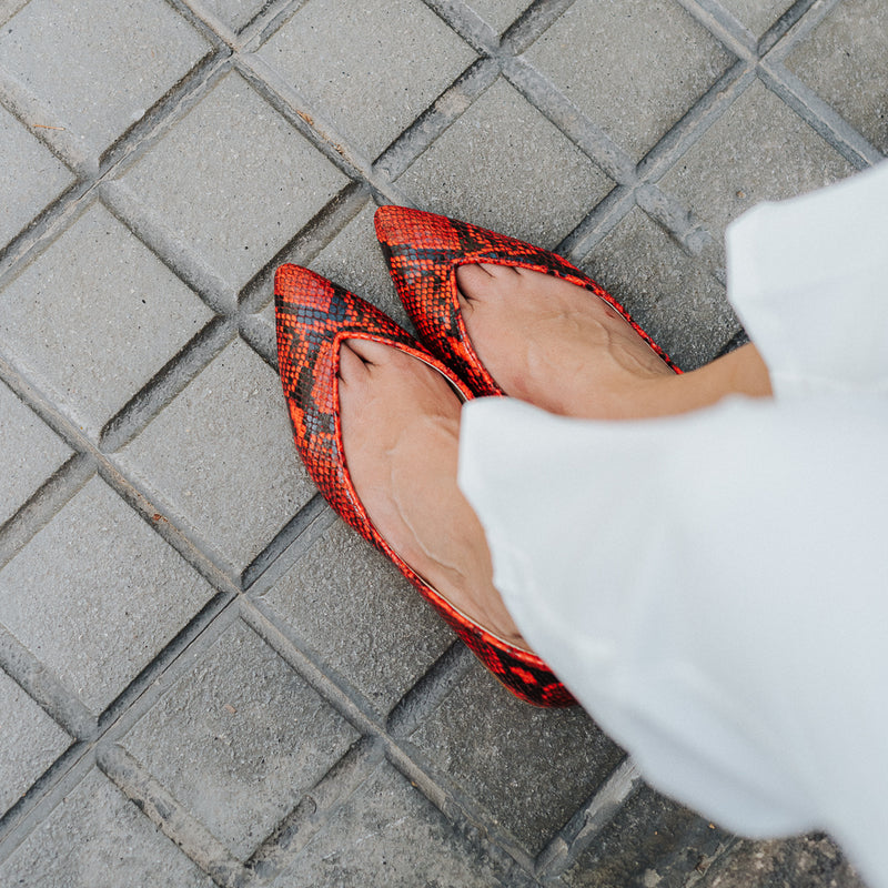 Zapatos planos mujer muy cómodos y elegantes en piel efecto pitón rojo