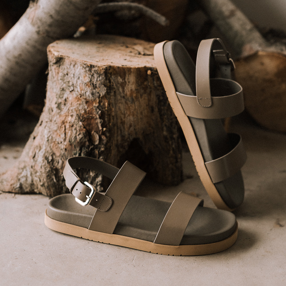 CARINA FLAT SANDAL IN TAUPE LEATHER WITH 1.5CM PLATFORM