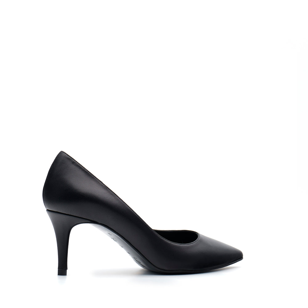 Stiletto piel negra perfecto para bodas, bautizos y comuniones.