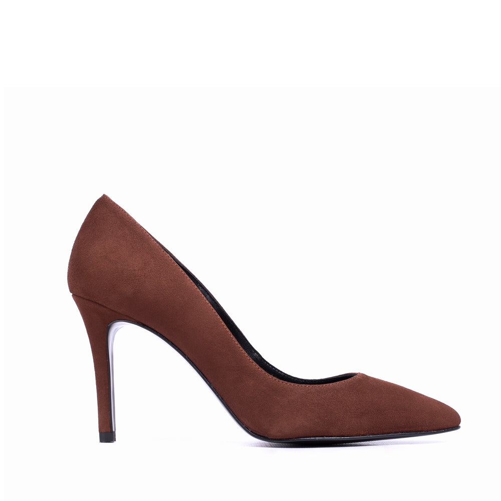Stilettos para bodas, bautizos y comuniones muy cómodos y elegantes en ante marrón chocolate.