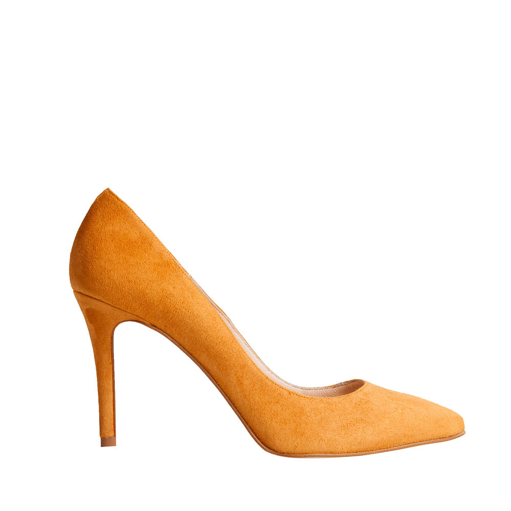 Stilettos para bodas, bautizos y comuniones muy cómdos y elegantes en ante marrón.