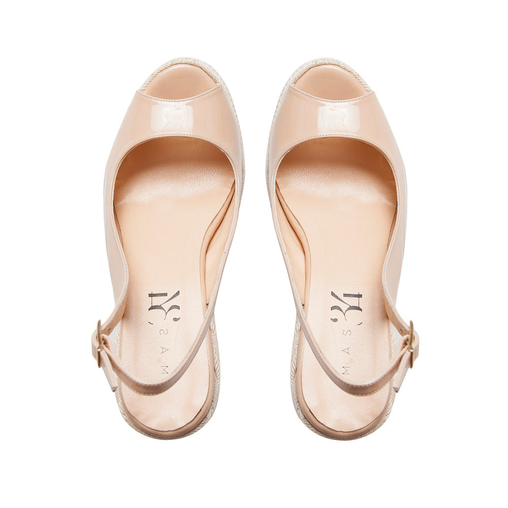 Cuñas para bodas cómodas y elegantes en charol nude