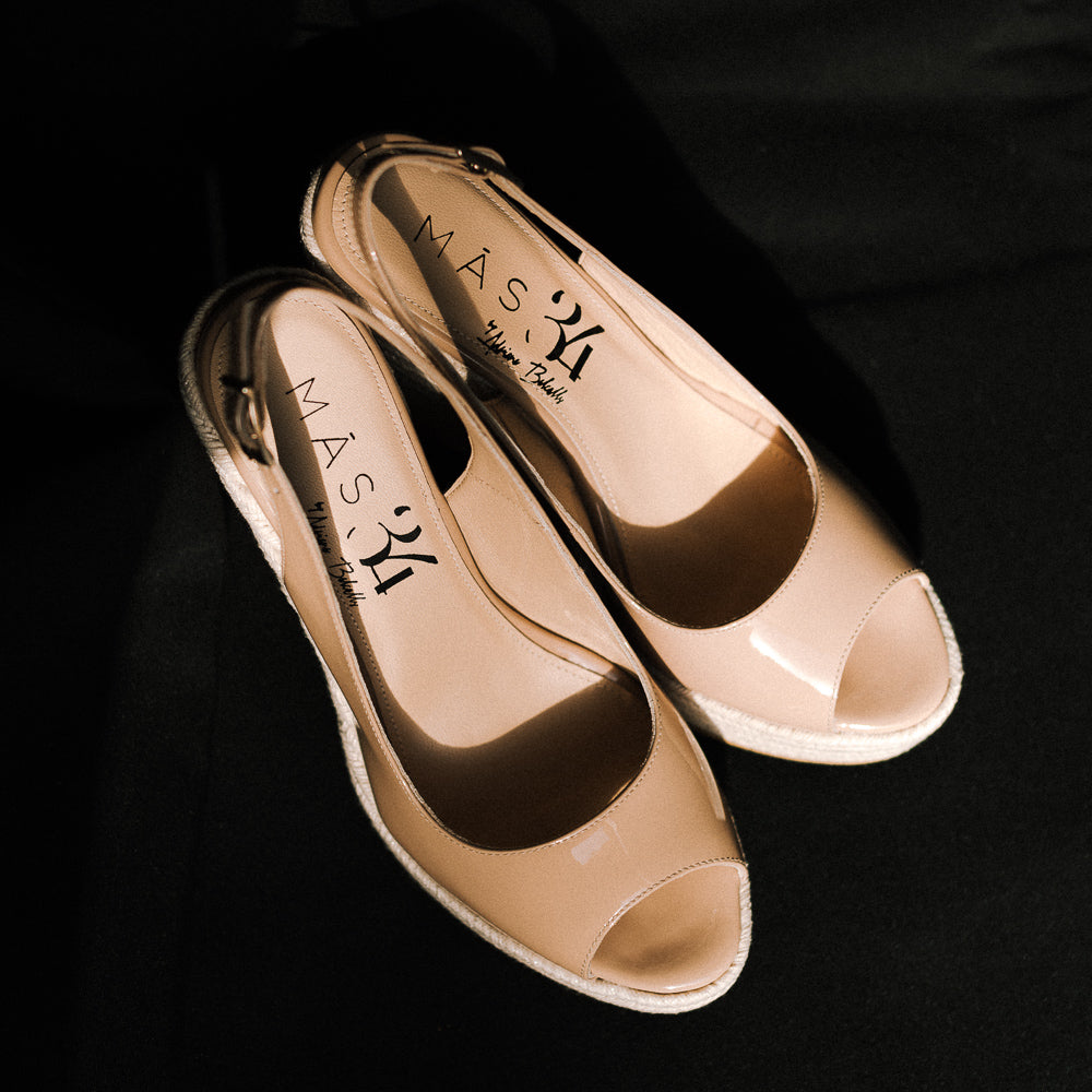 Cuñas novia en color crudo beige