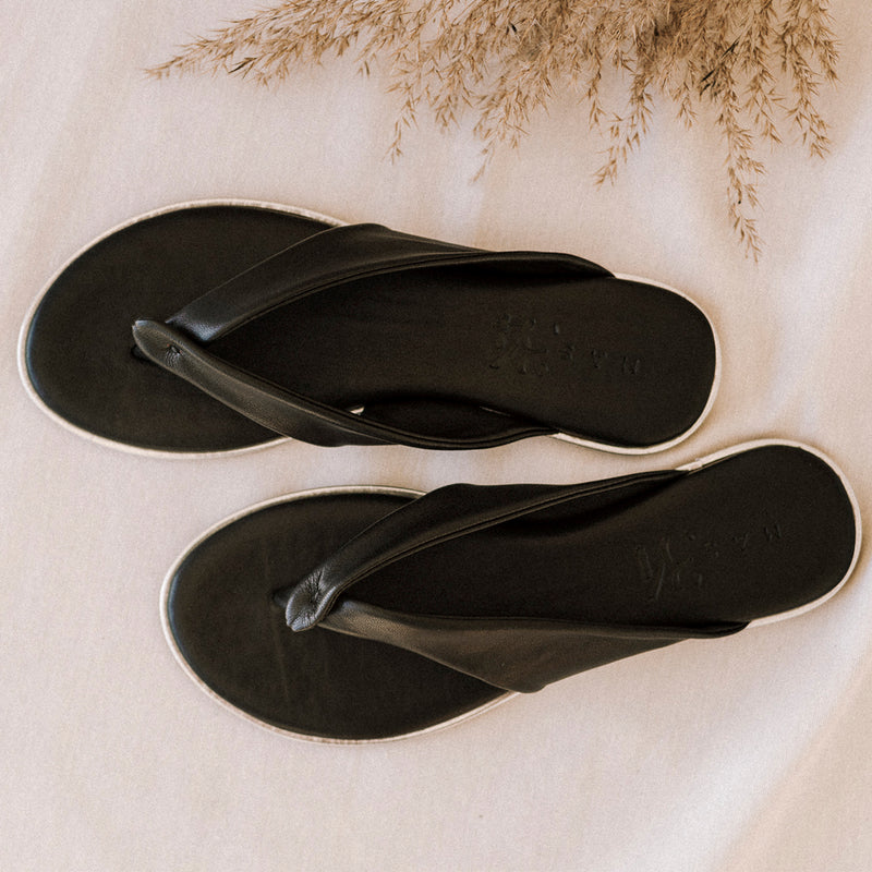 Sandalias de verano planas facil de poner y quitar con suela especial de gel muy acolchada en piel color negra