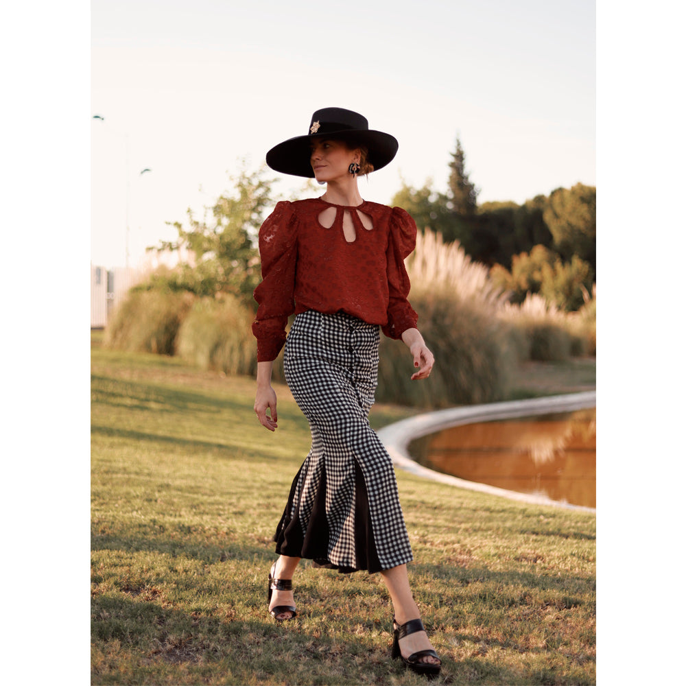 Sandalia de tacón grueso y plataforma muy cómodo perfecto para bodas, bautizos y comuniones en piel efecto coco negro