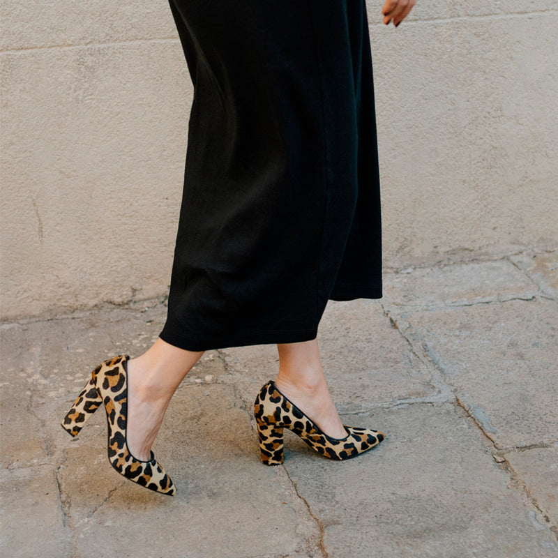 Stilettos mujer en print leopardo chic y elegantes combinan con todo.