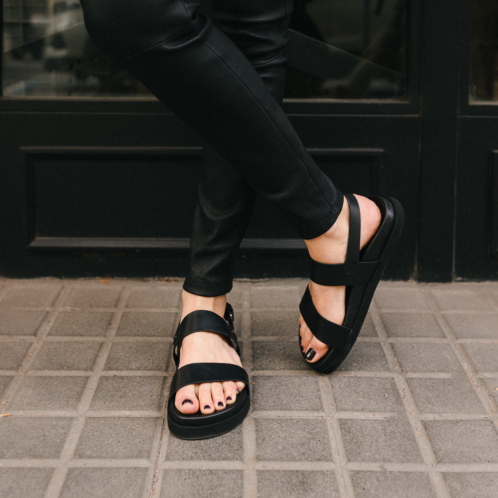 CARINA BLACK LEATHER FLAT SANDAL WITH 1.5CM PLATFORM