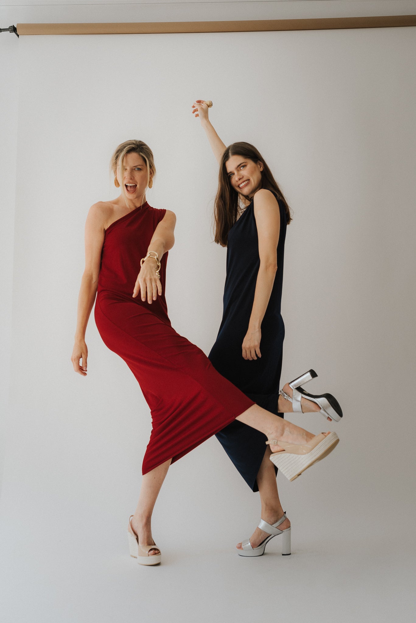 CUÑA ISABEL PIEL EFECTO CHAROL NUDE 11CM