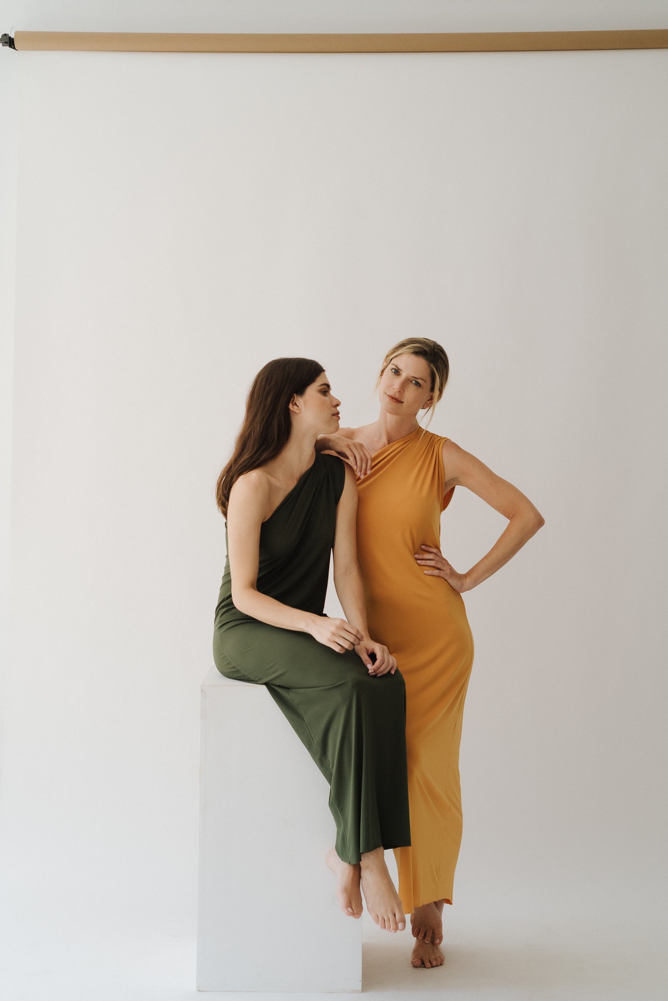 Vestido largo cómodo y elegante para invitada perfecta