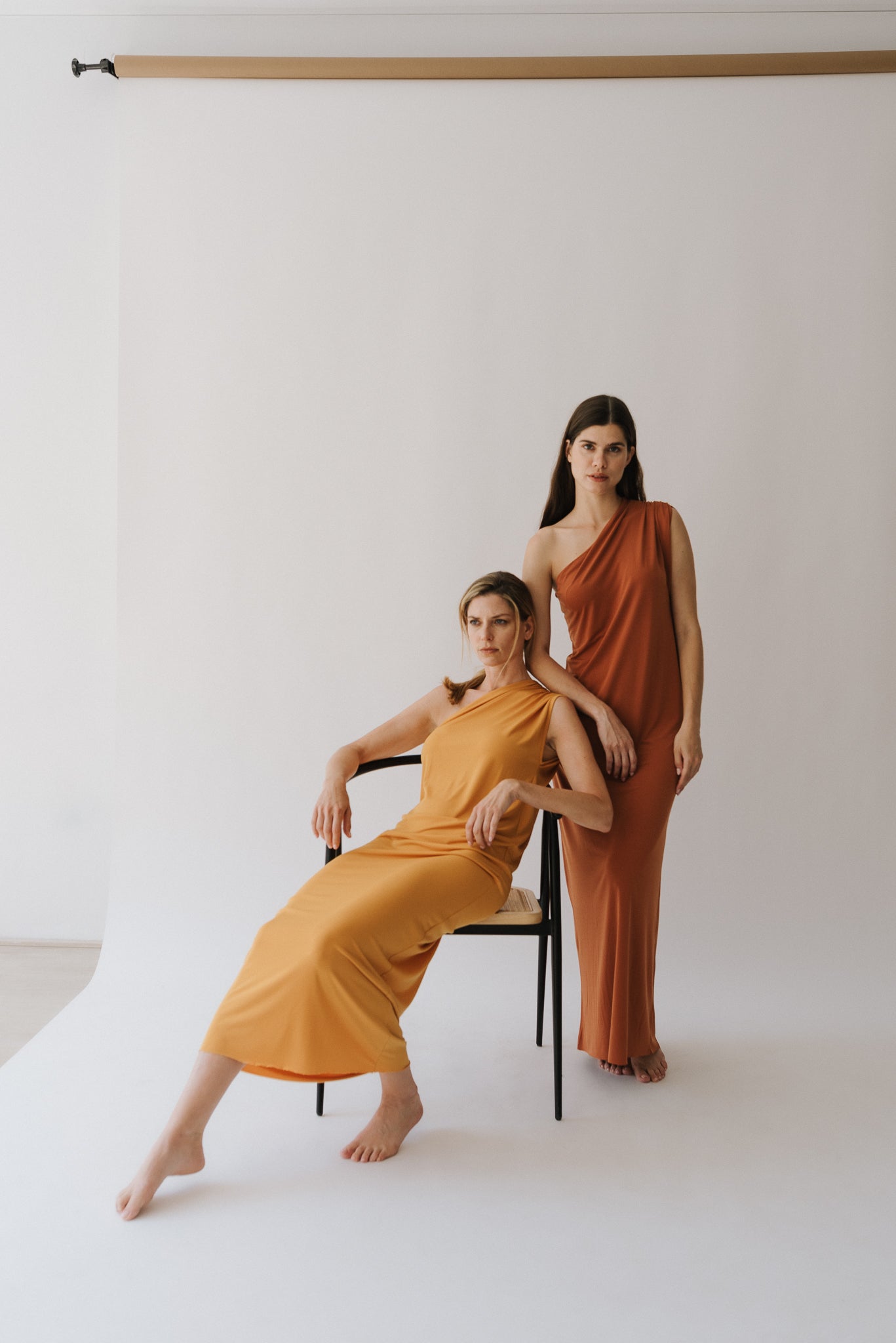 Vestido largo de verano cómodo y elegante no se arruga en color mostaza y teja