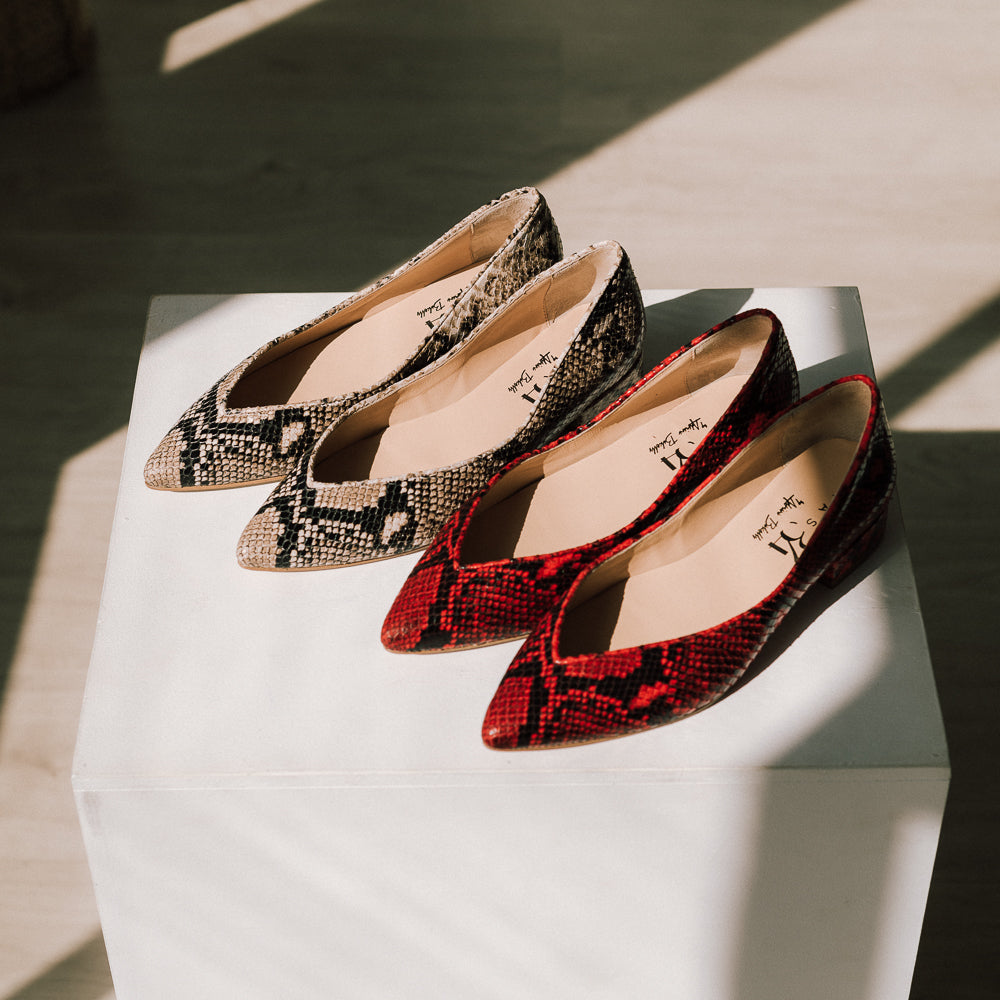 Zapato plano mujer estilo bailarina Made in Spain en piel efecto pitón