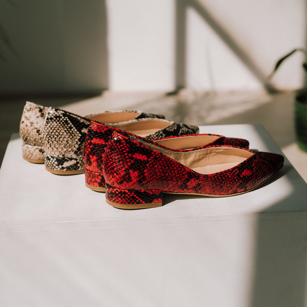 Bailarinas mujer con tacón bajito para el diario elegantes y cómodas en piel efecto pitón arena