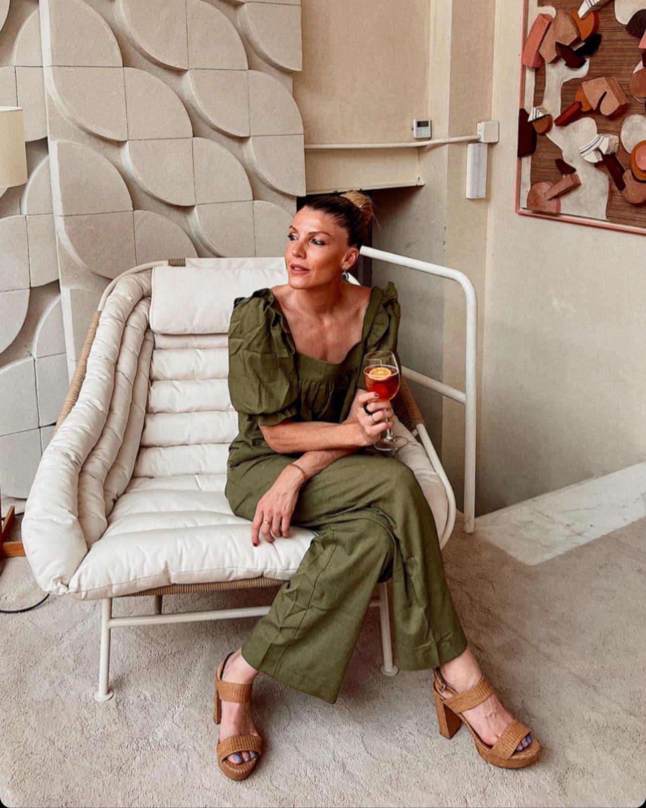 SANDALIA MÓNICA TACÓN 10CM PLATAFORMA  RAFIA CAMEL