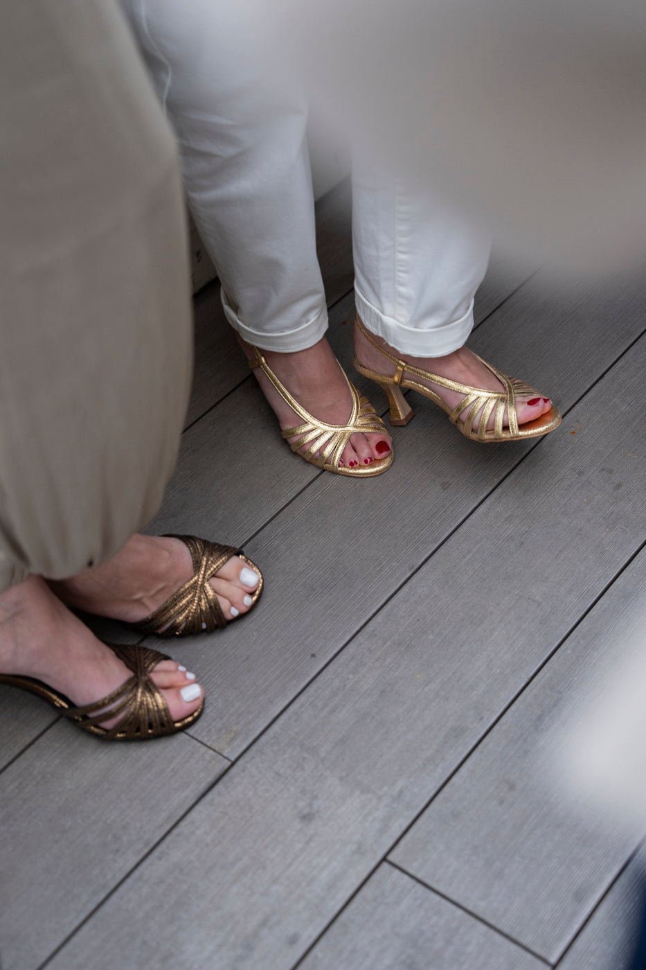 SANDALIA TRIANA PIEL EFECTO PITÓN ORO TACÓN 6CM