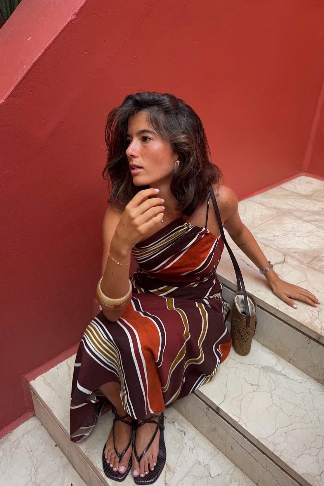 NOOR FLAT SANDAL IN BROWN LAMINATED LEATHER