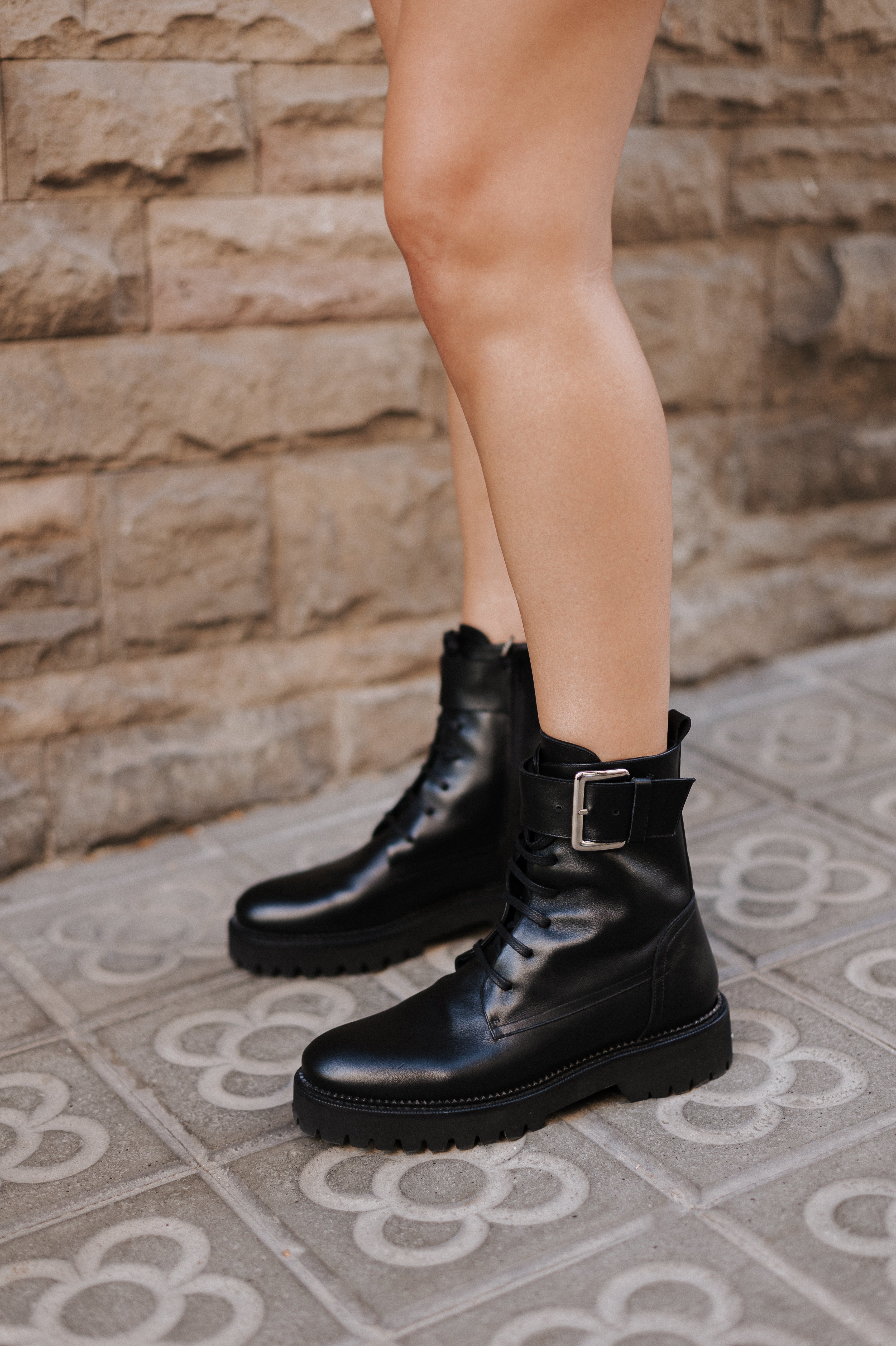 SANTI BLACK LEATHER BOOT 4CM