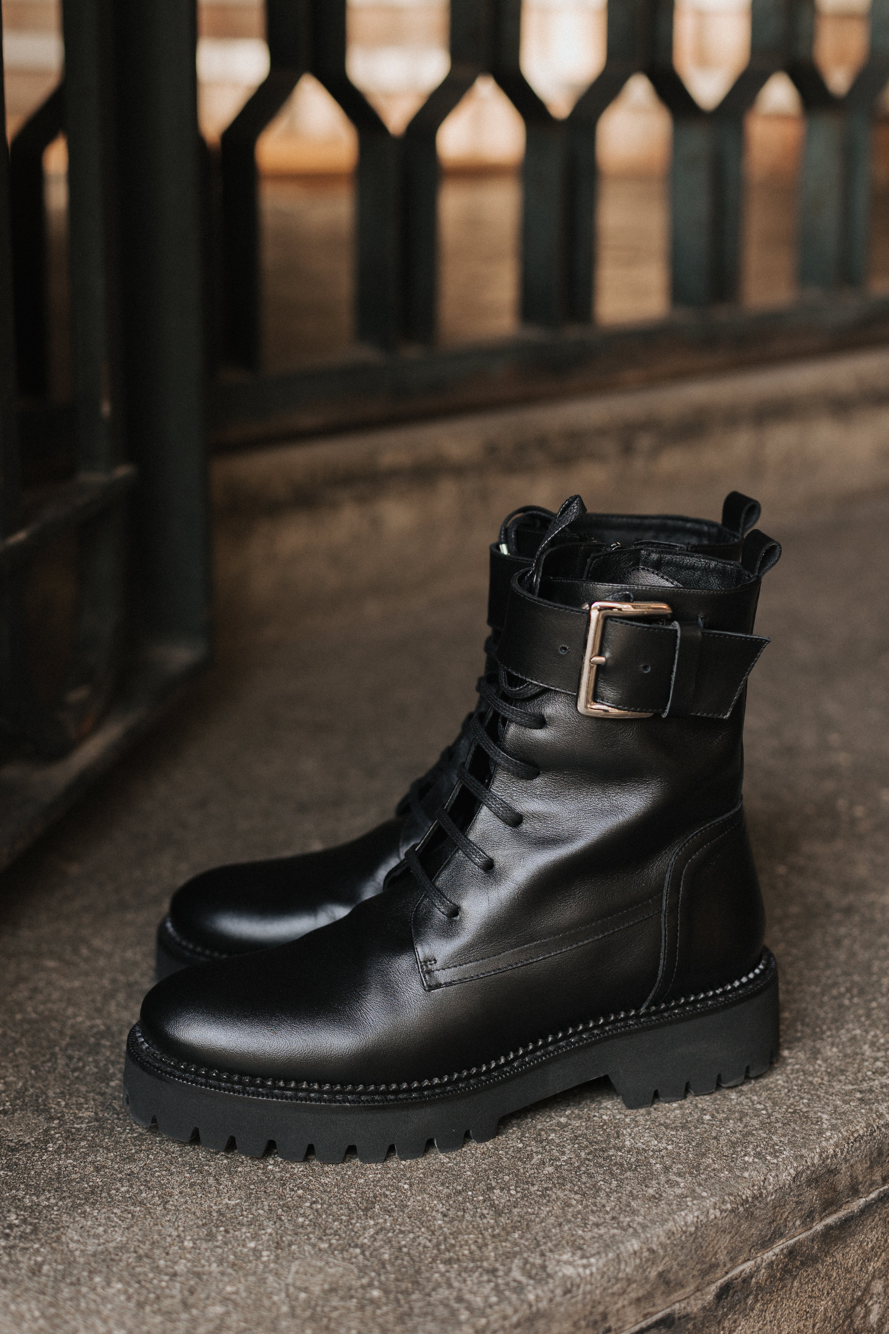 SANTI BLACK LEATHER BOOT 4CM