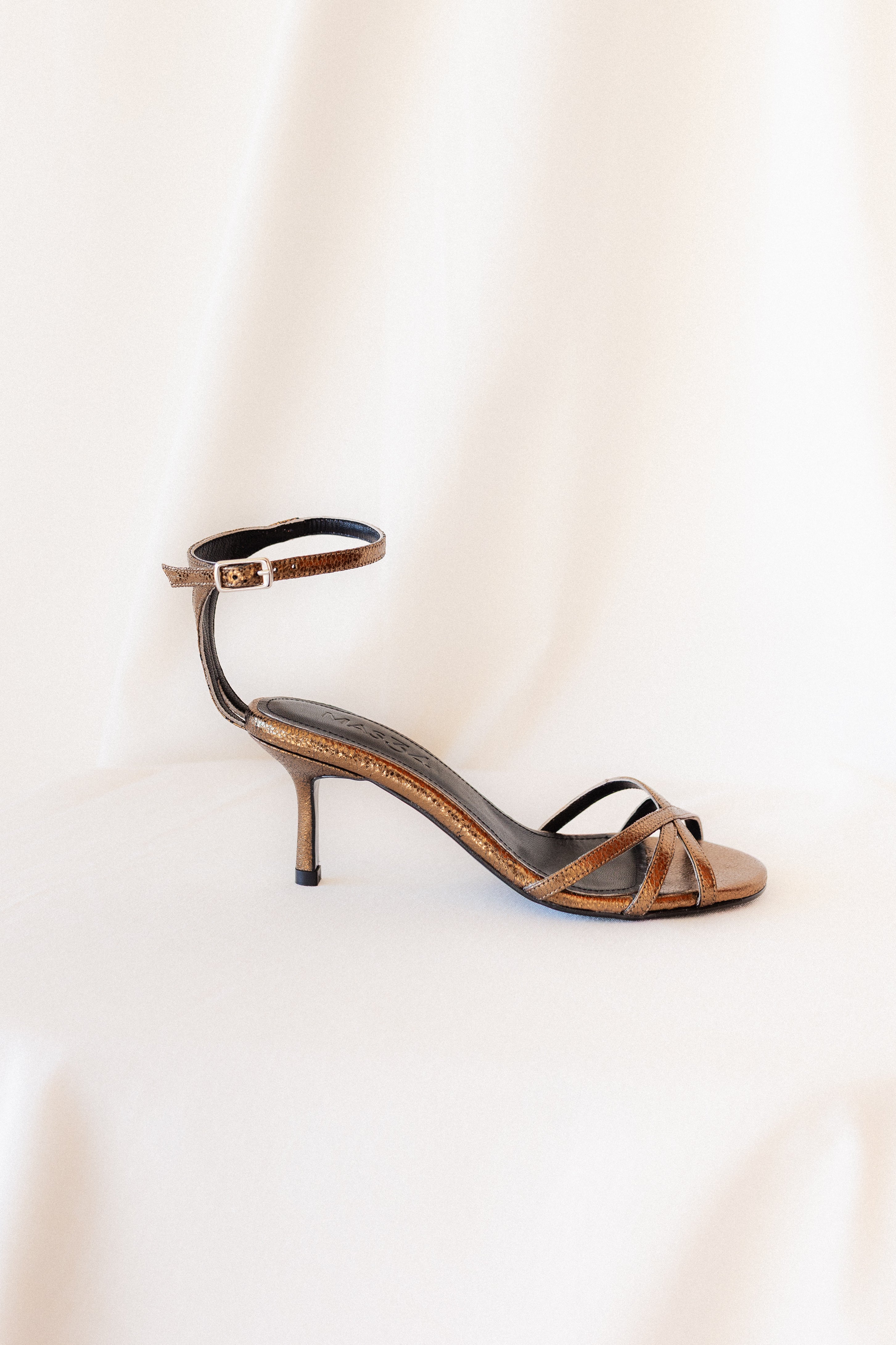 SANDALIA ANDY PIEL LAMINADO BRONCE TACÓN 6CM